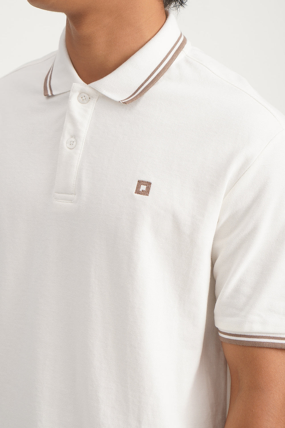 982549-Eggshell White (3).jpg