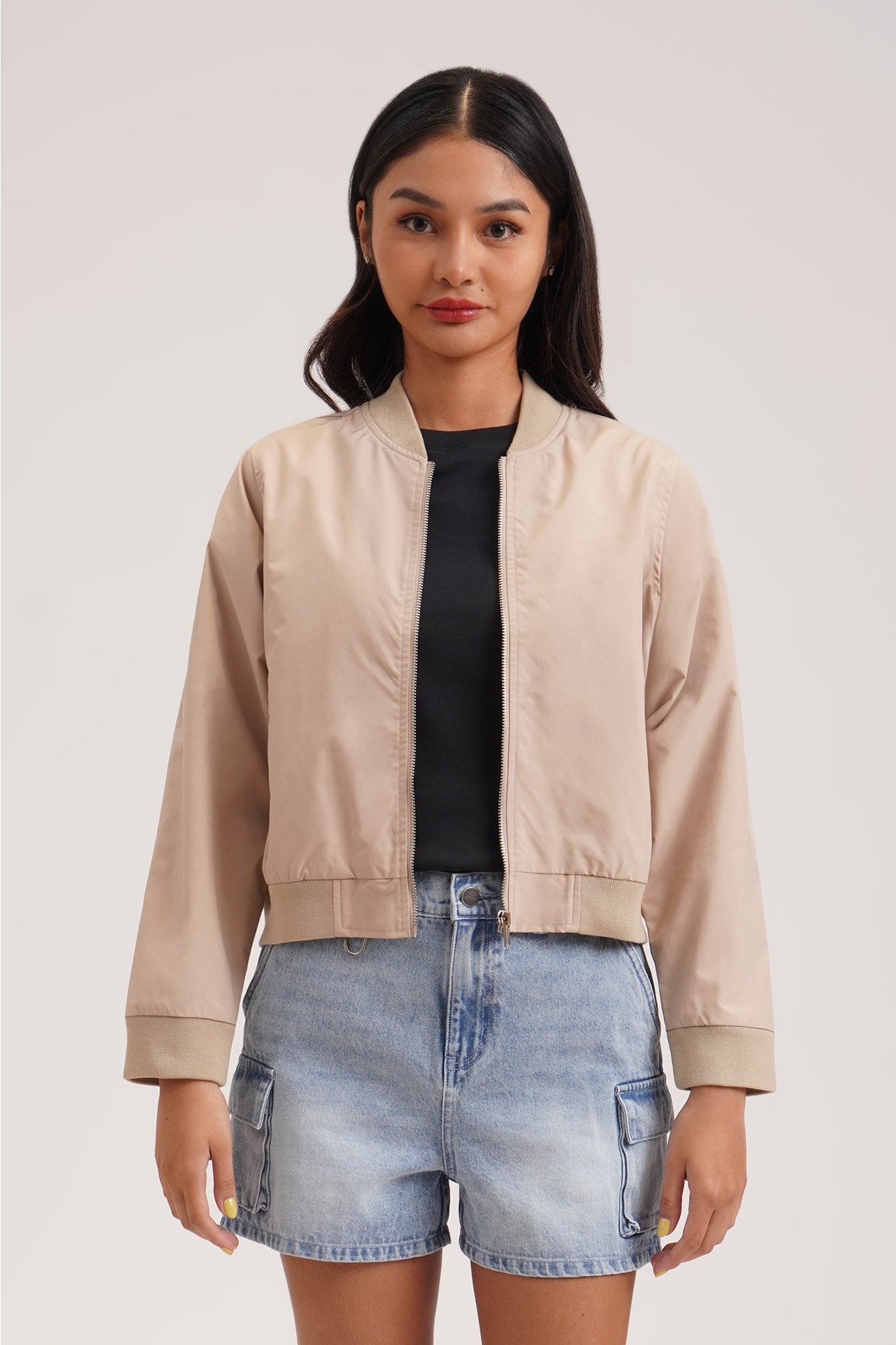 Short trench coat with snap button closure - Beige - Sz. 40