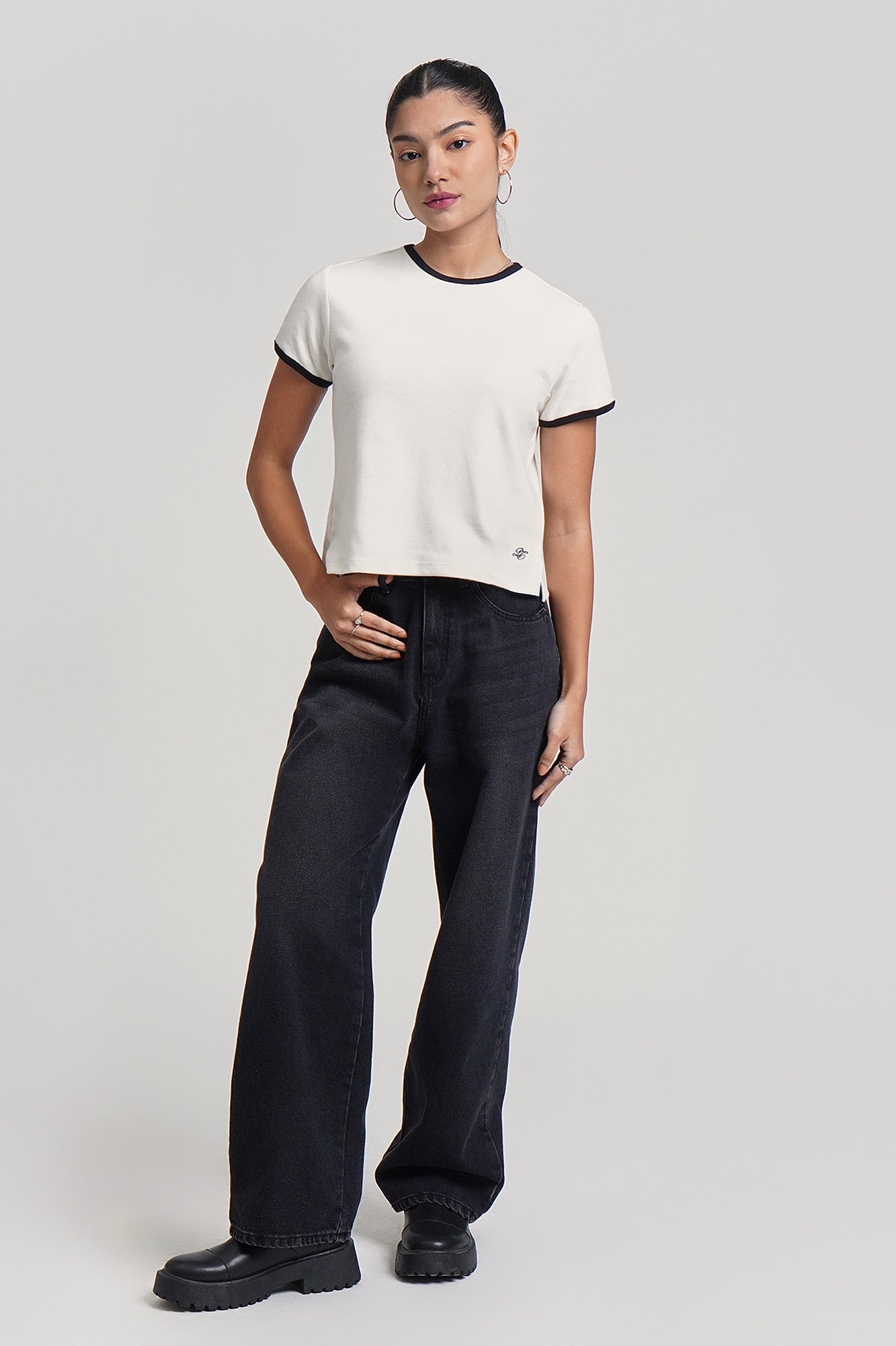 987190-Off White (8).jpg