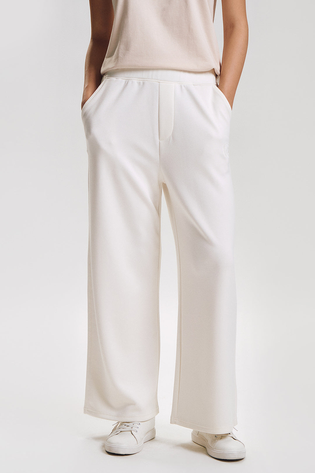 987588-Off White (4).jpg