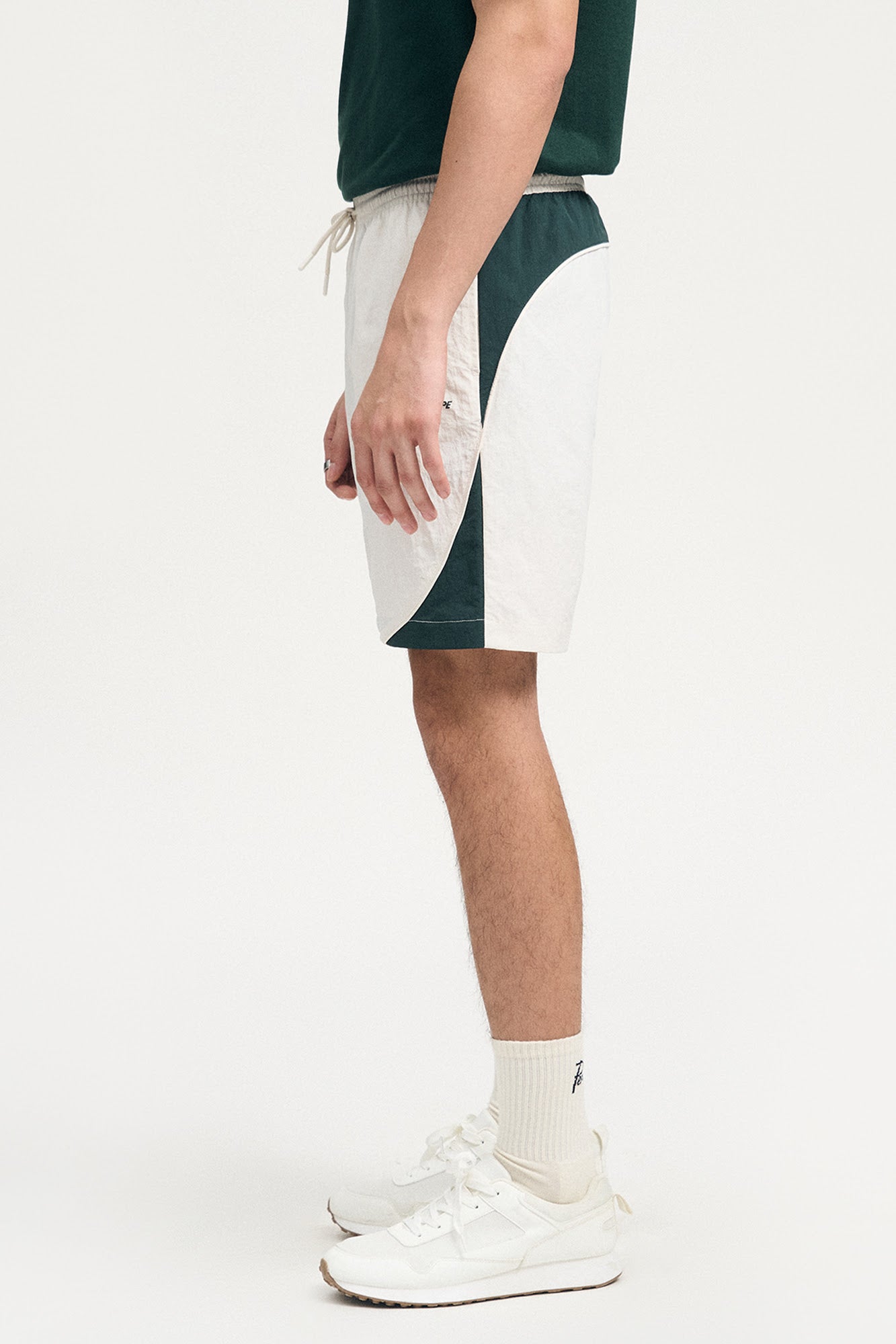 987638-Off White (1).jpg