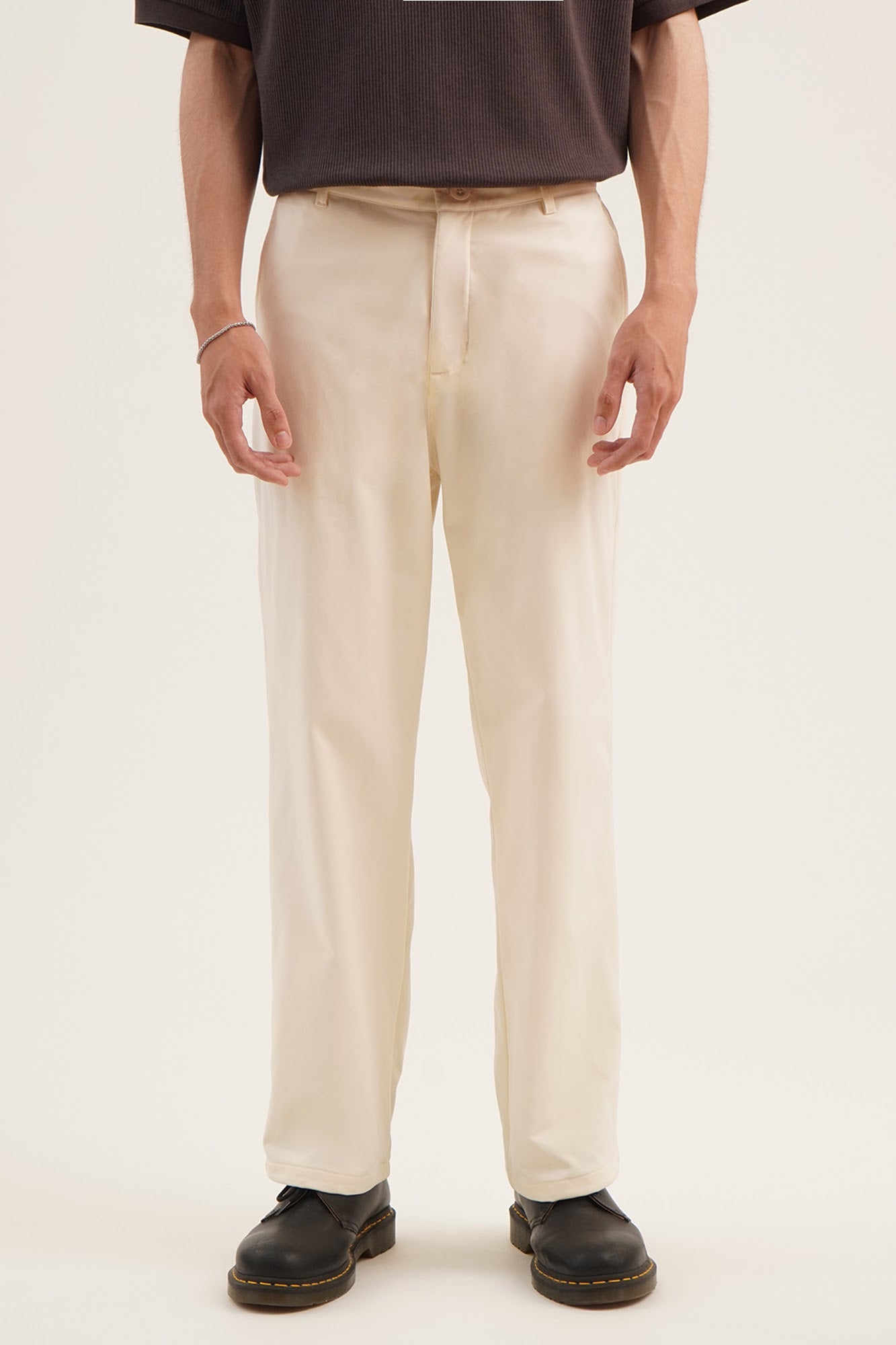 987999-Off White (4).jpg