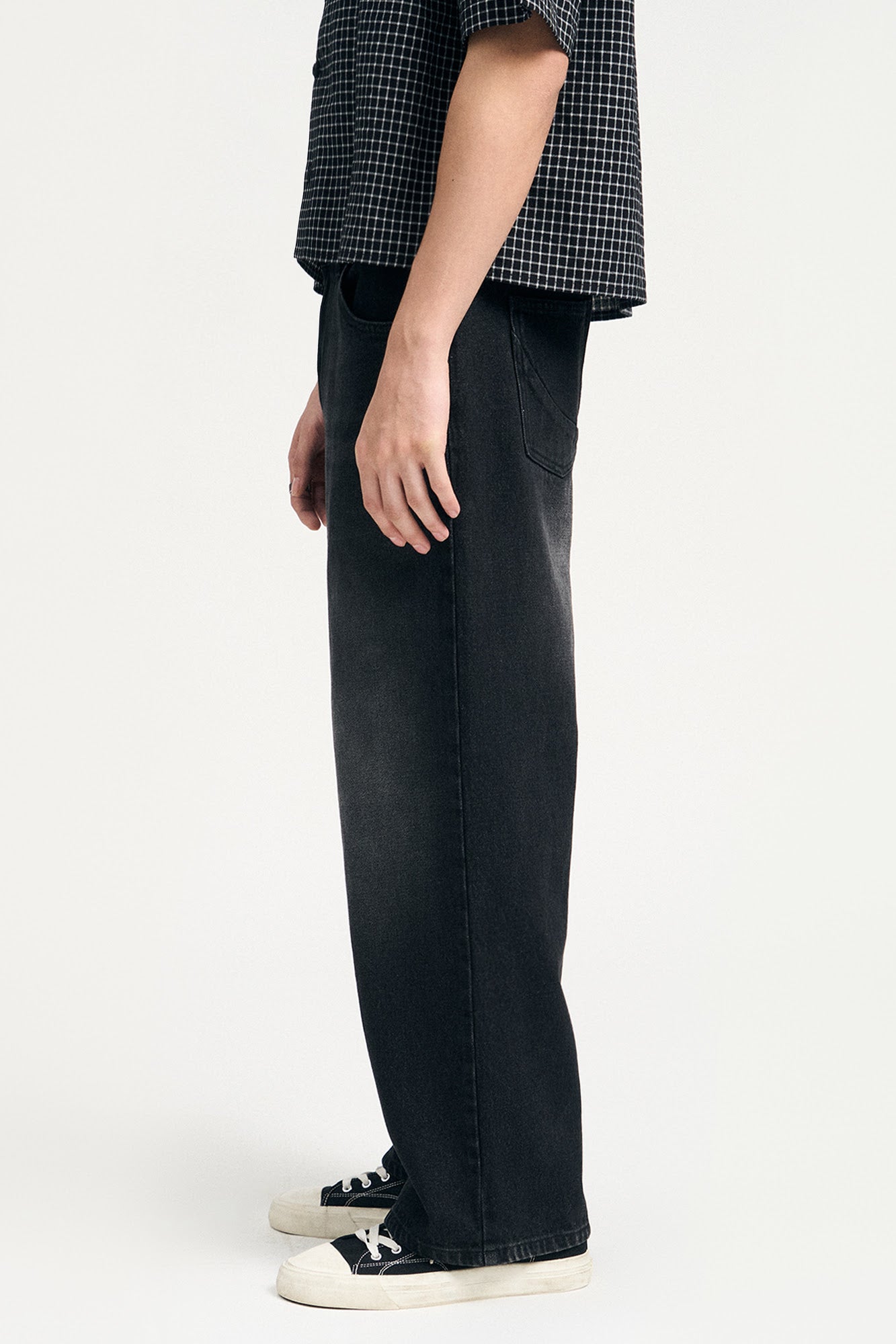 988163-Black (4).jpg