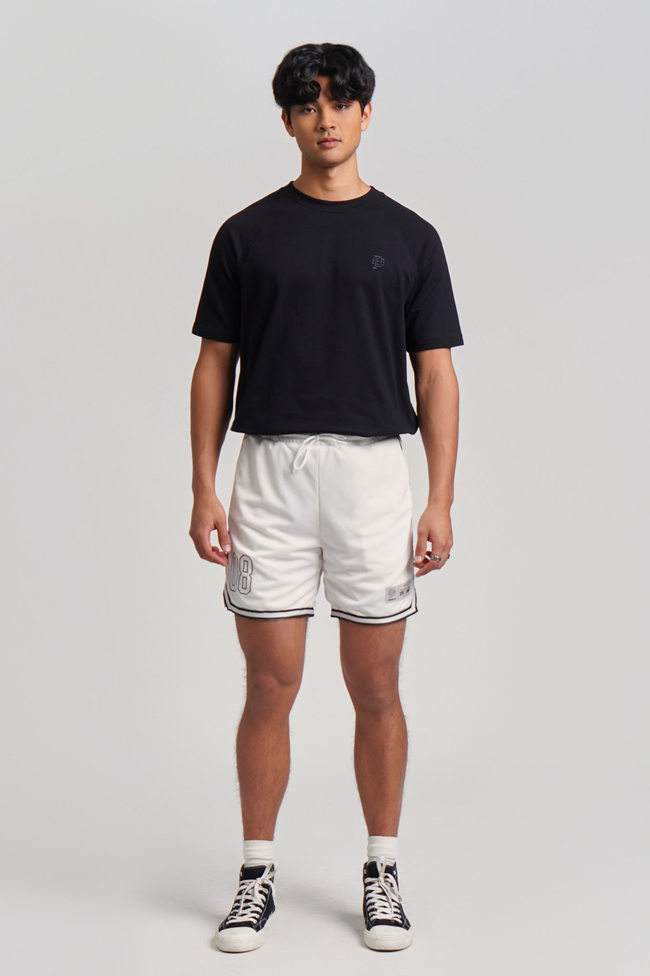 988379-Off White (1).jpg