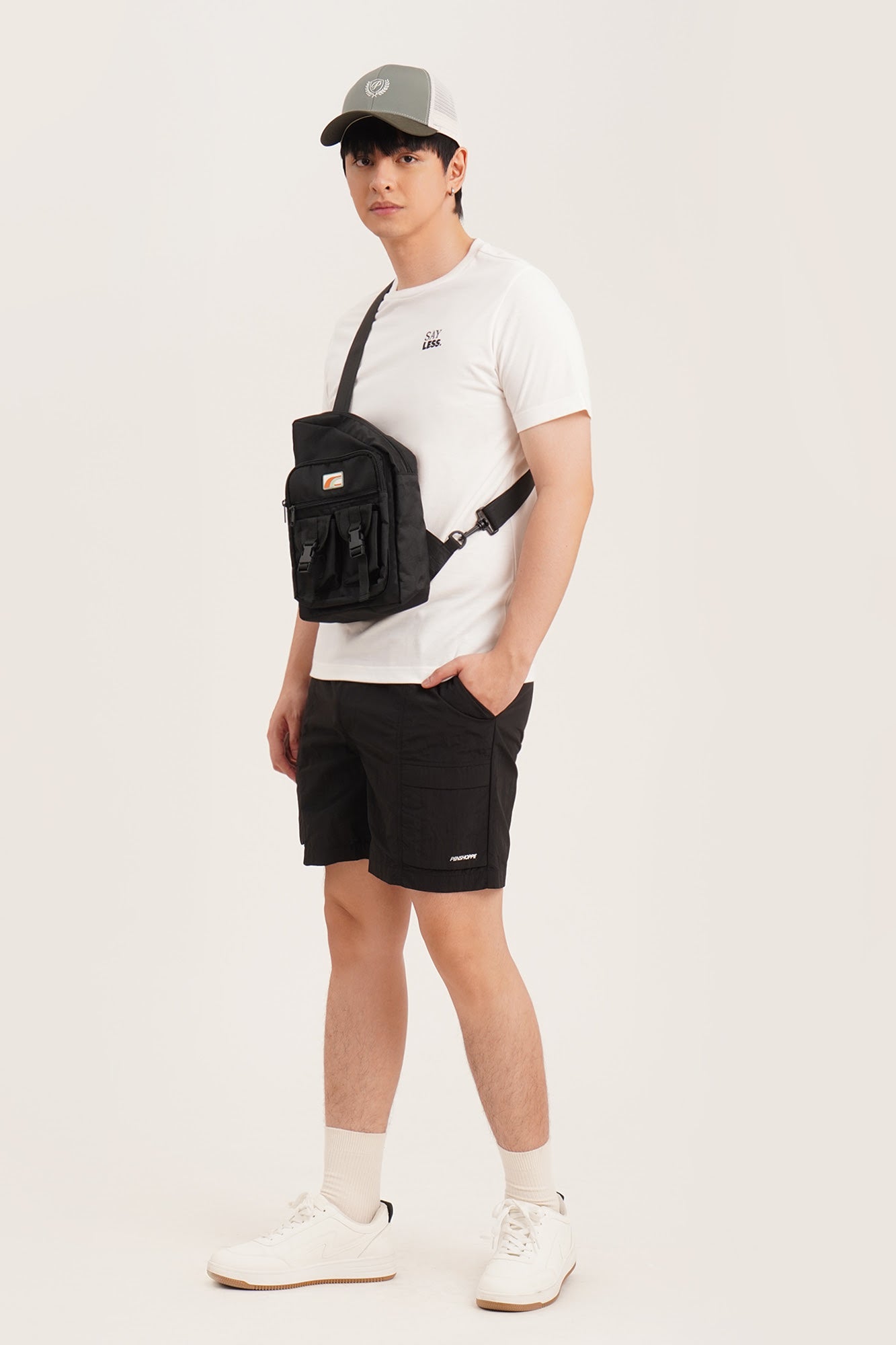 988443-Off White (1).jpg