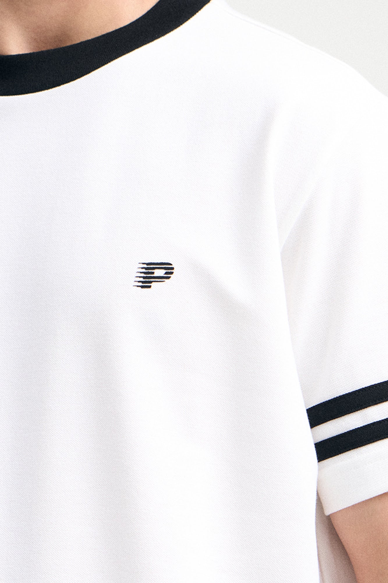 988789-Off White (3).jpg