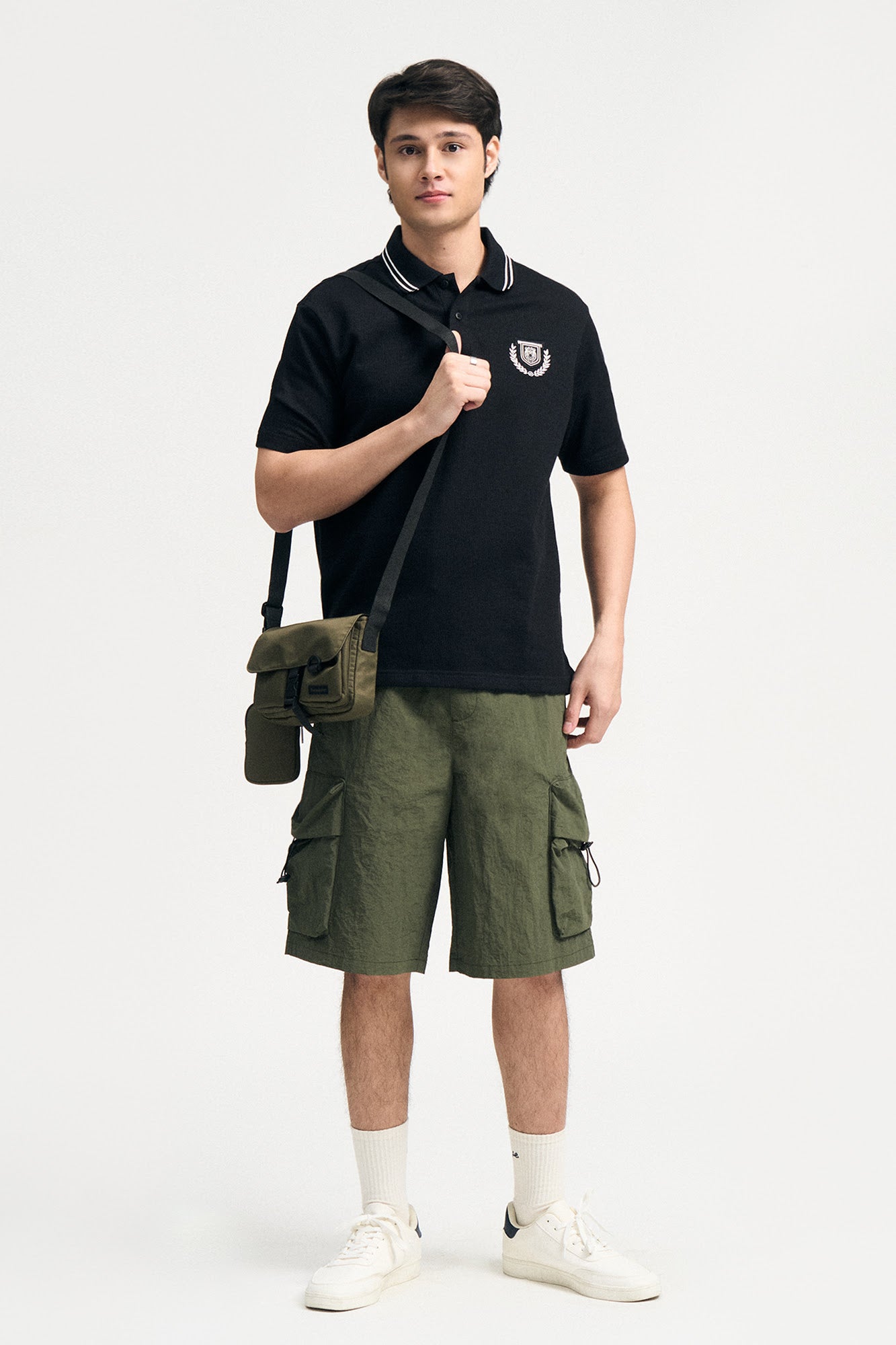 988910-Black (1).jpg