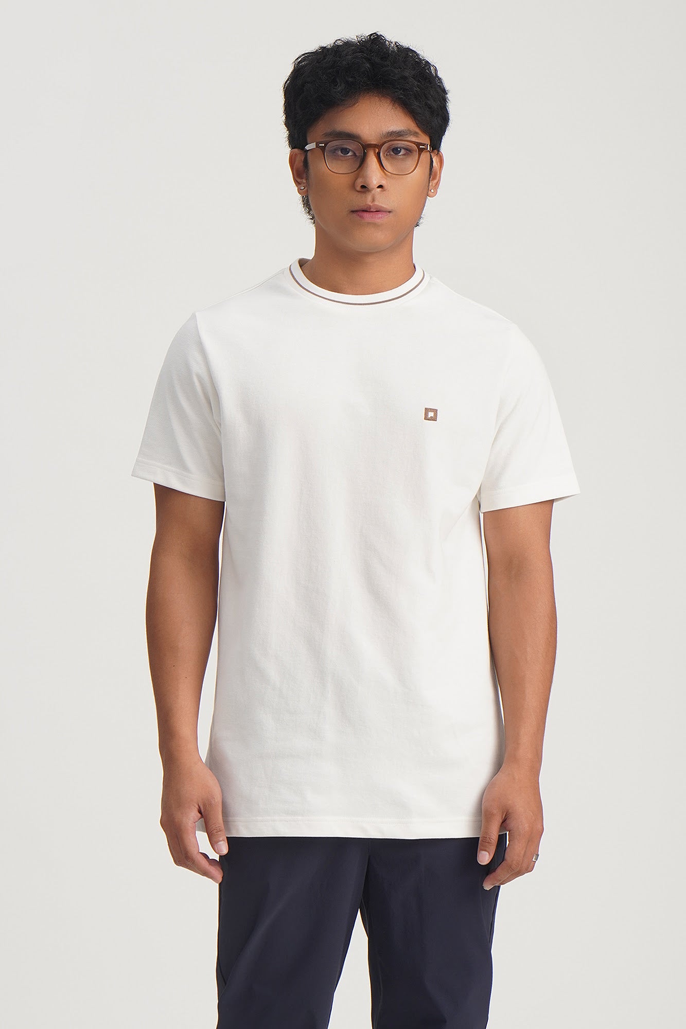 988955-Eggshell White (4).jpg