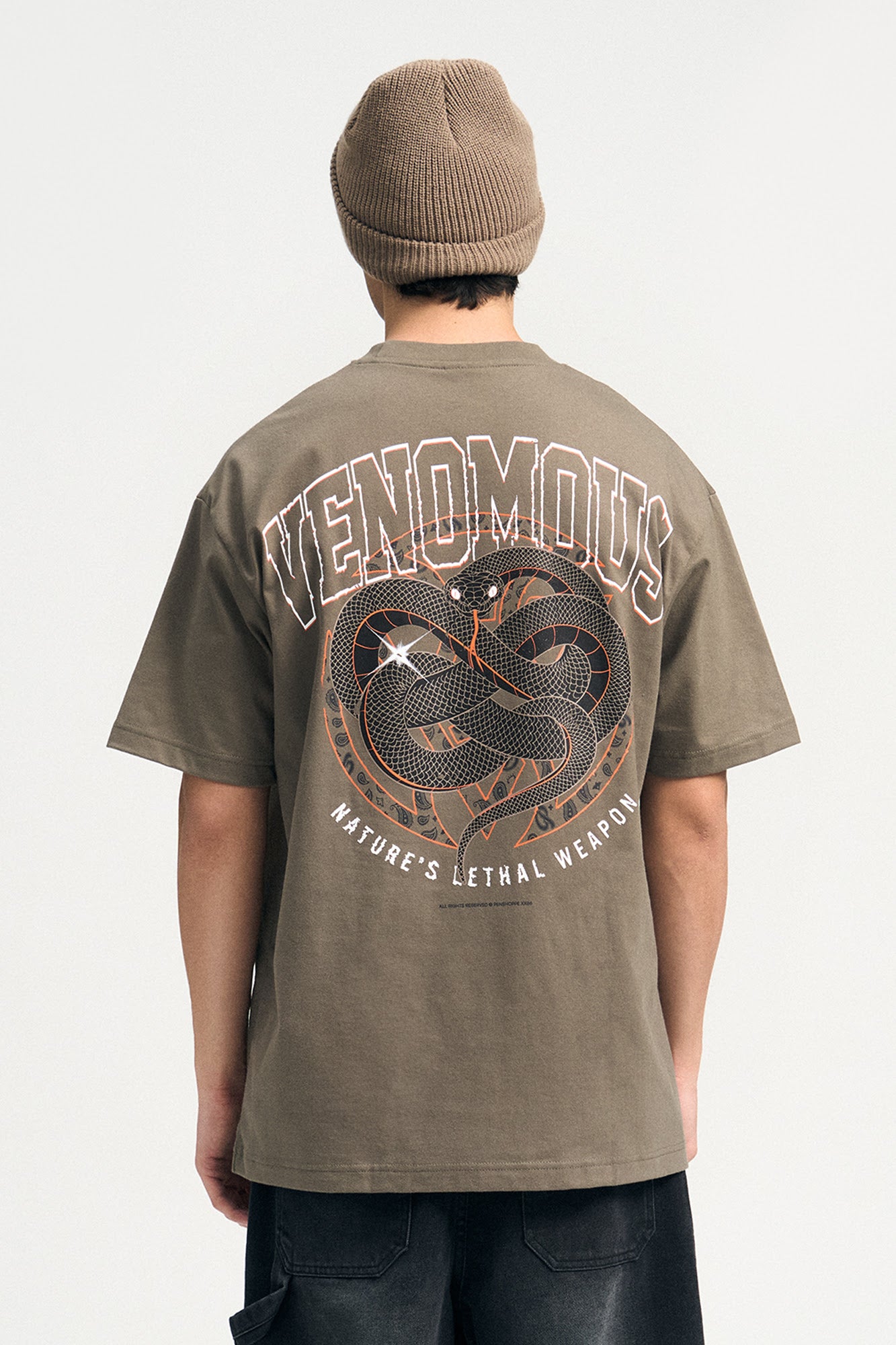 Venomous Relaxed Fit Graphic T-Shirt – PENSHOPPE