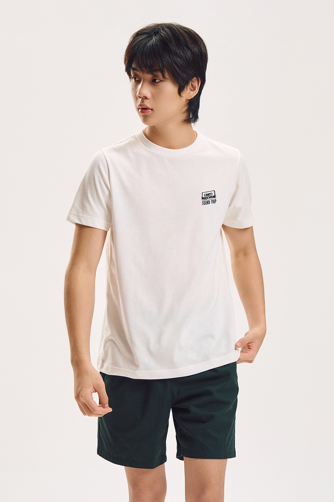 989423-Off White (3).jpg