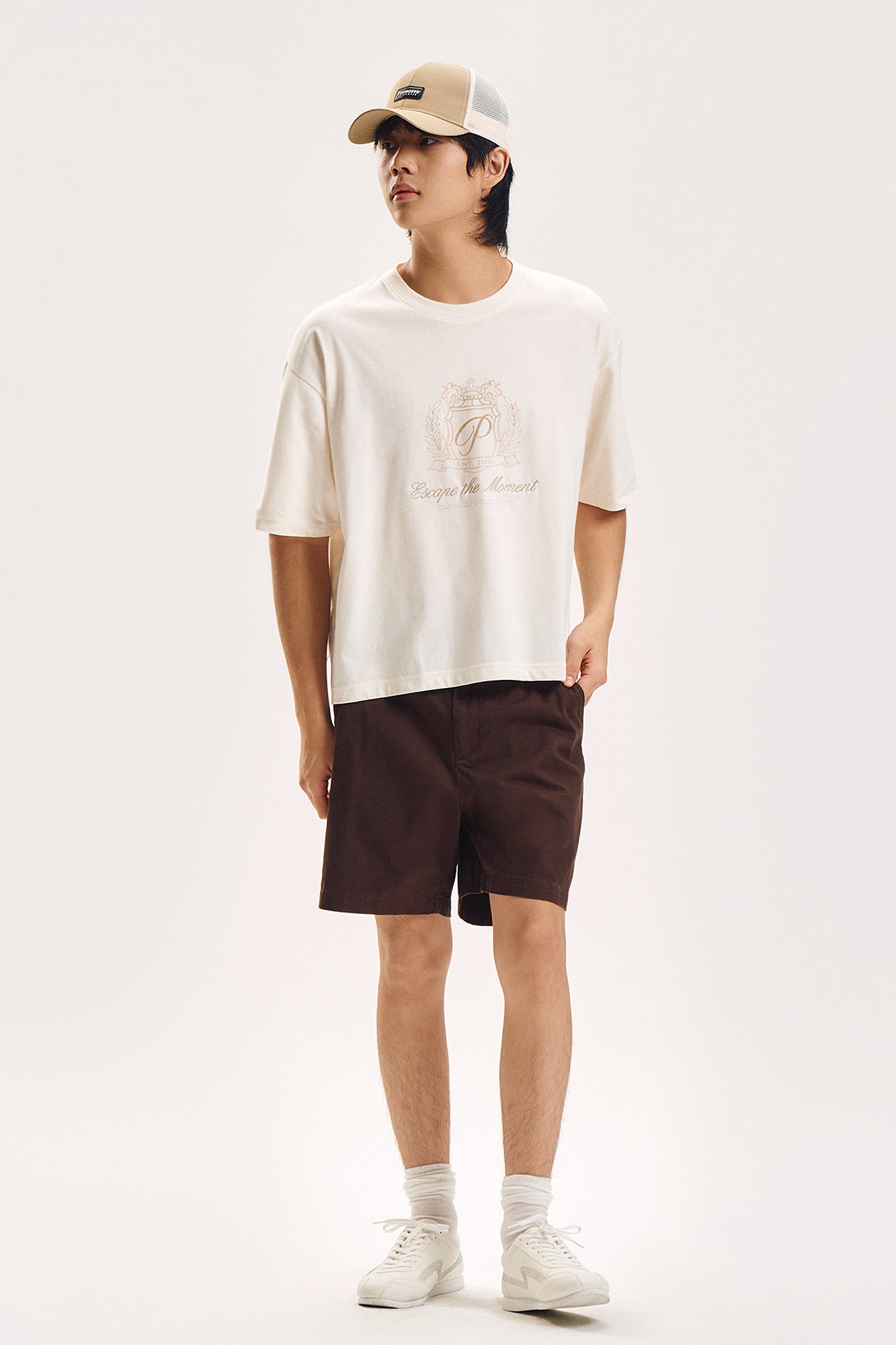 989521-Off White (1).jpg