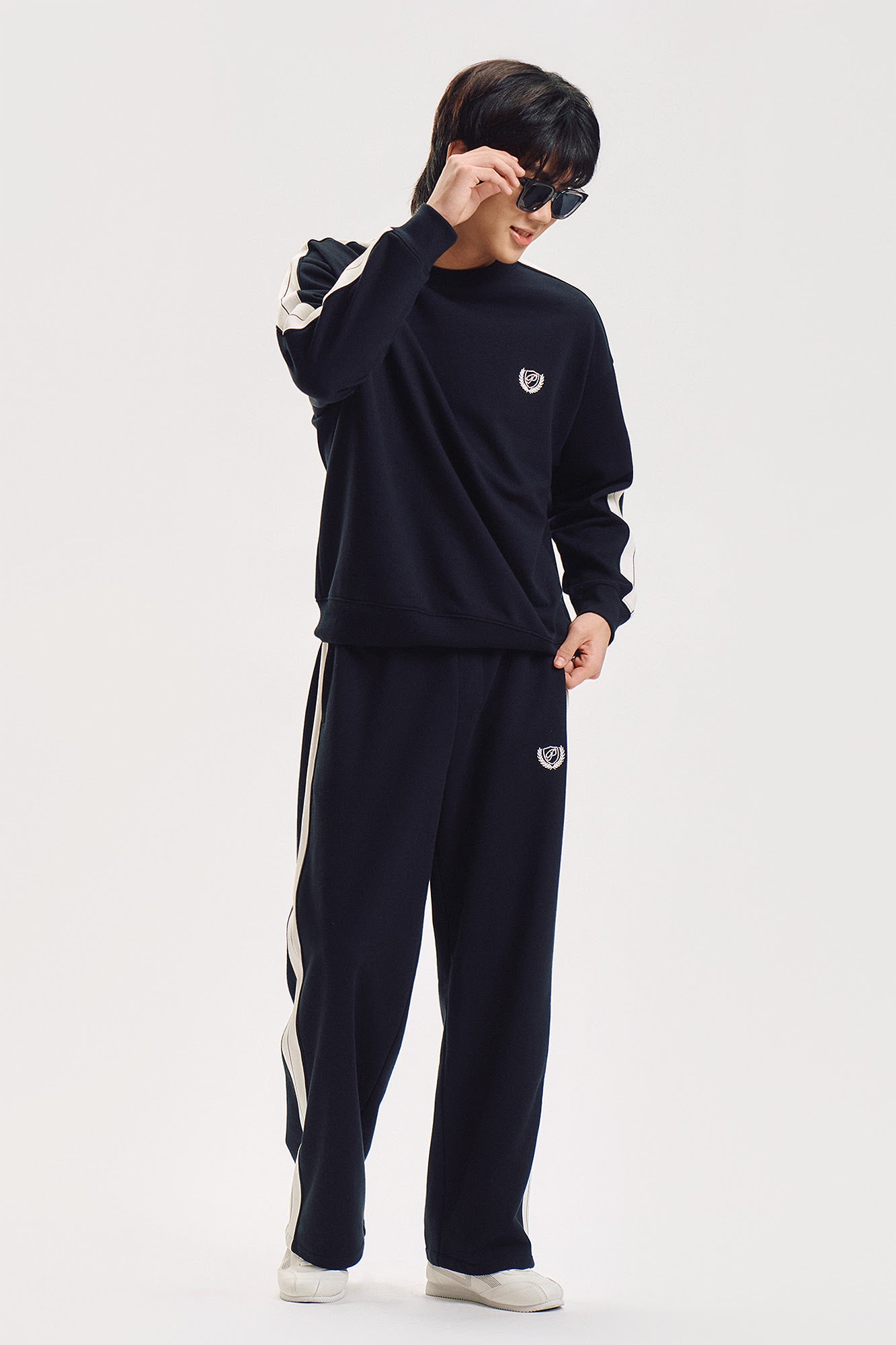 989618-Black (1).jpg