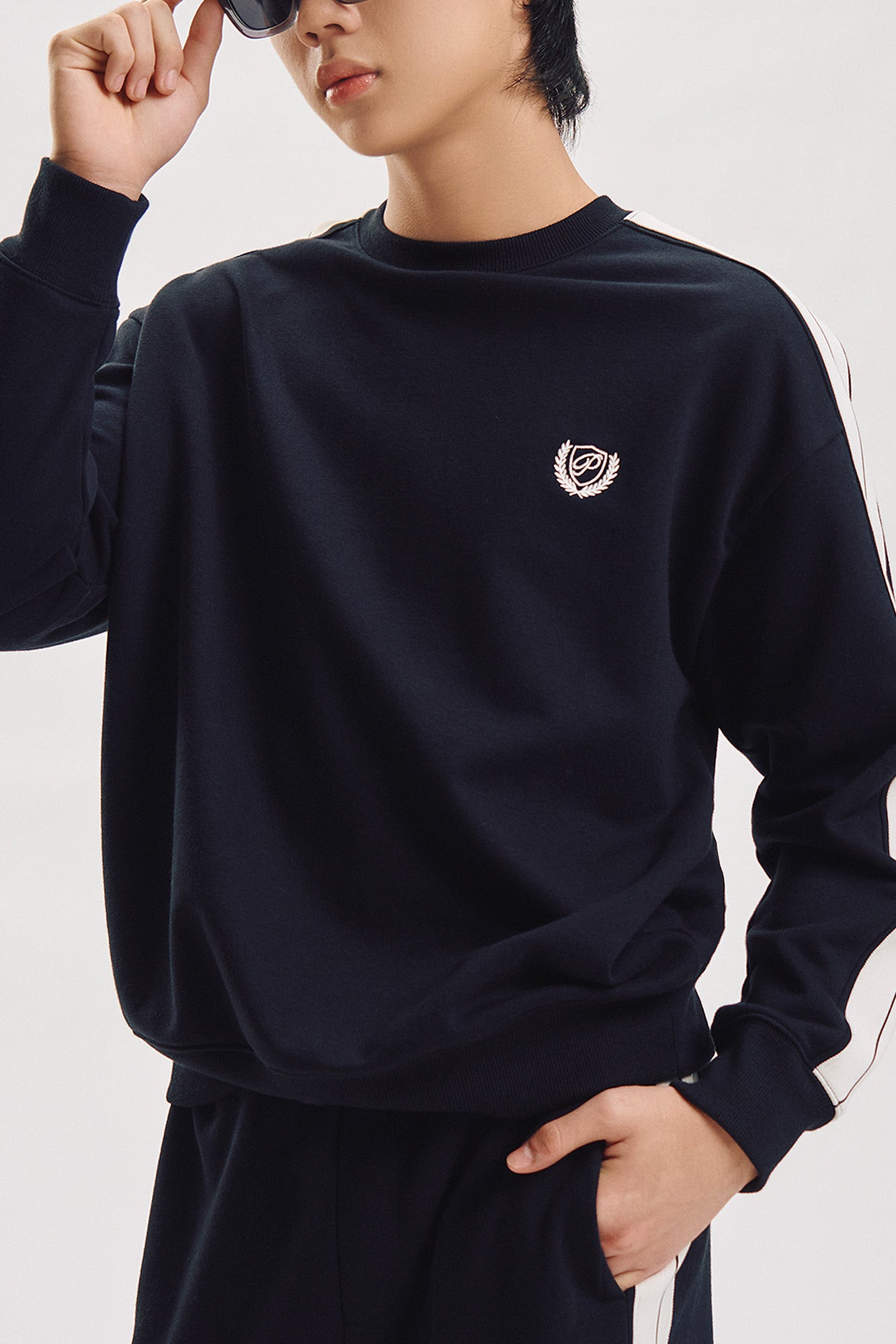 989618-Black (2).jpg