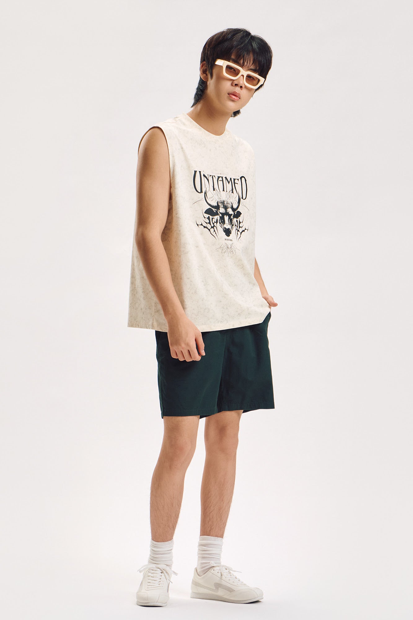 989664-Eggshell White (1).jpg