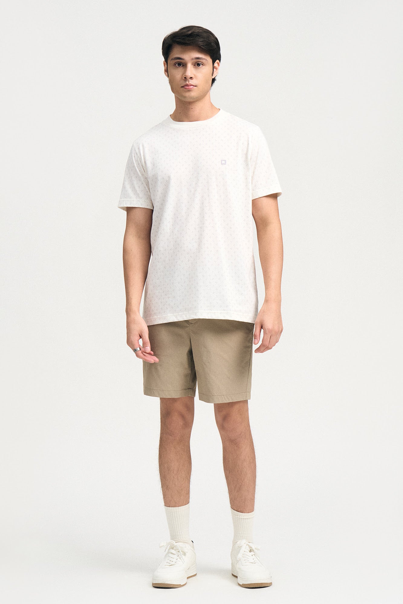 989699-Taupe (1).jpg