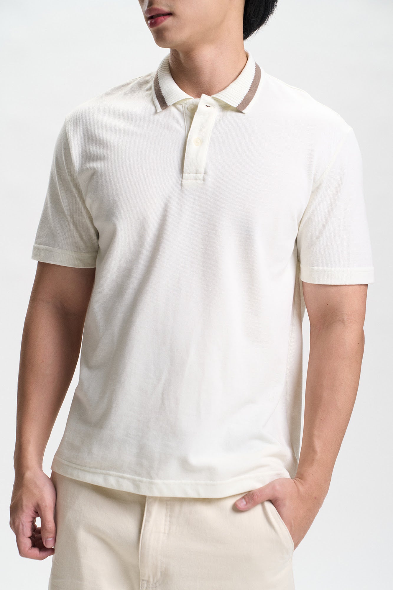 989852-Eggshell White (2).jpg