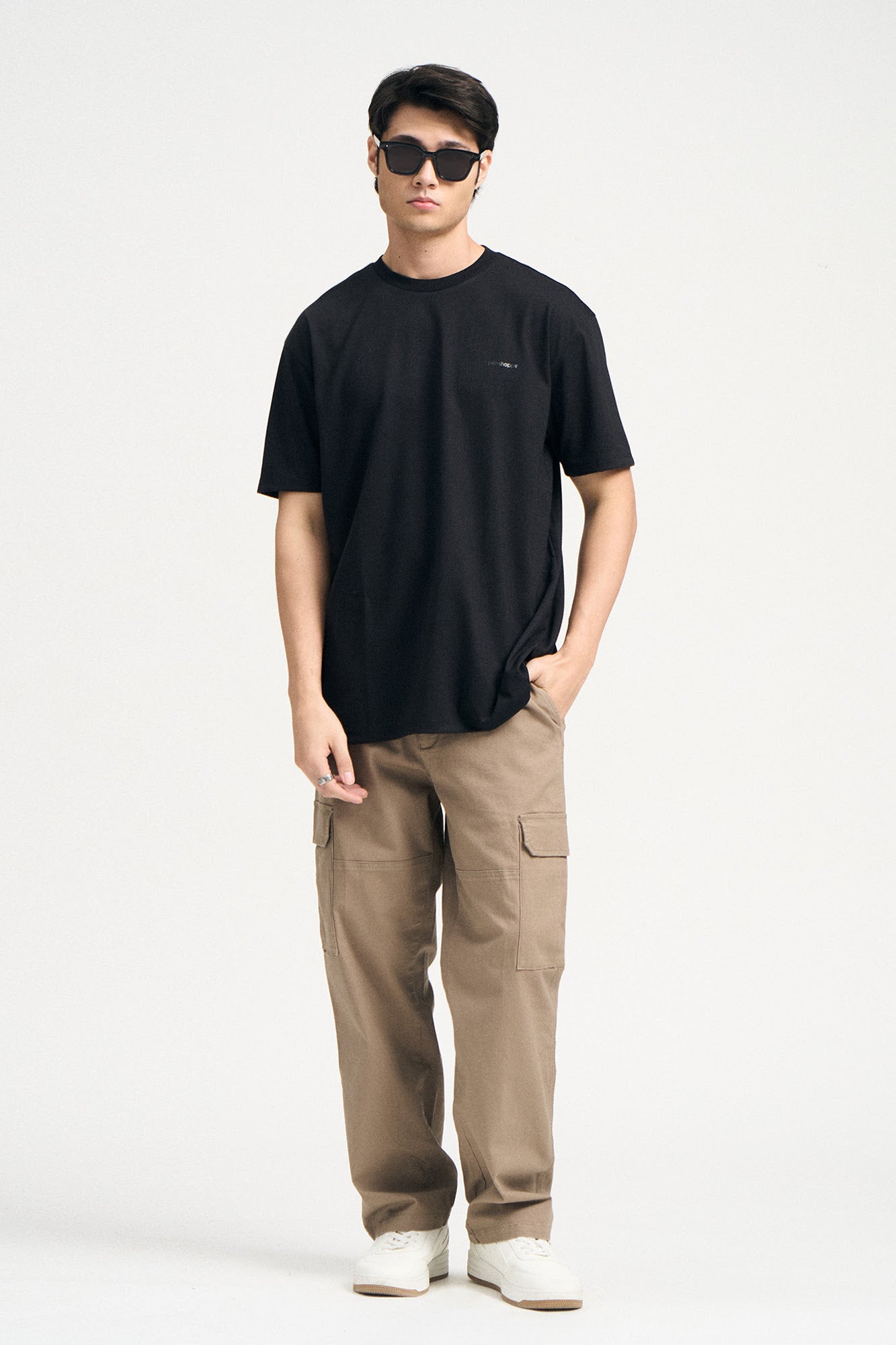 989940-Black (1).jpg