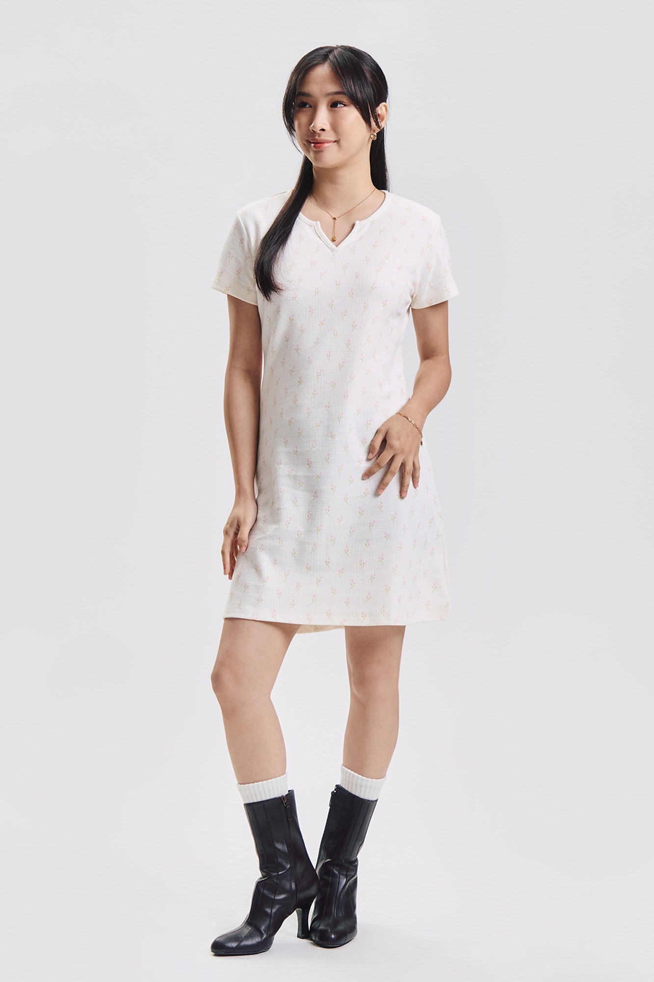 991072-Off White (1).jpg