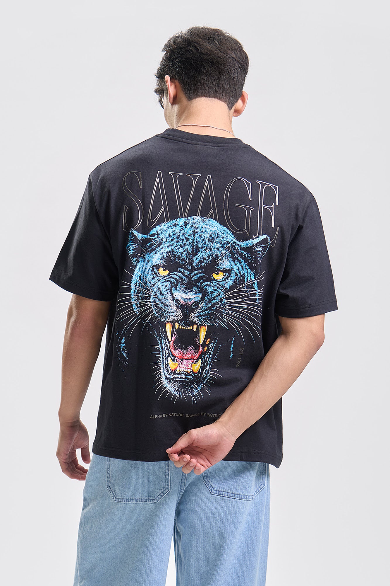 Savage Relaxed Graphic T-Shirt – PENSHOPPE