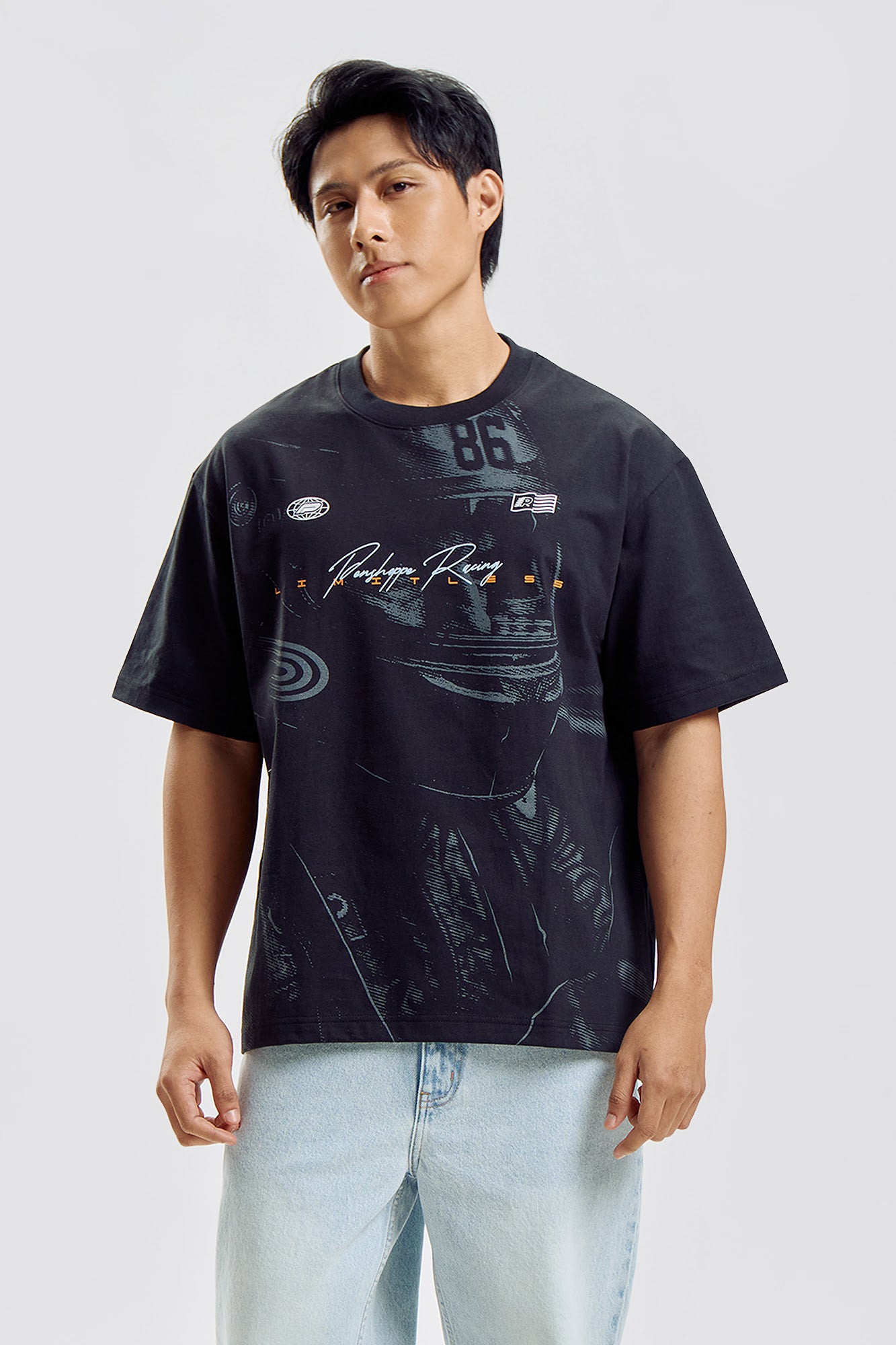 Limitless Relaxed Graphic T-Shirt – PENSHOPPE