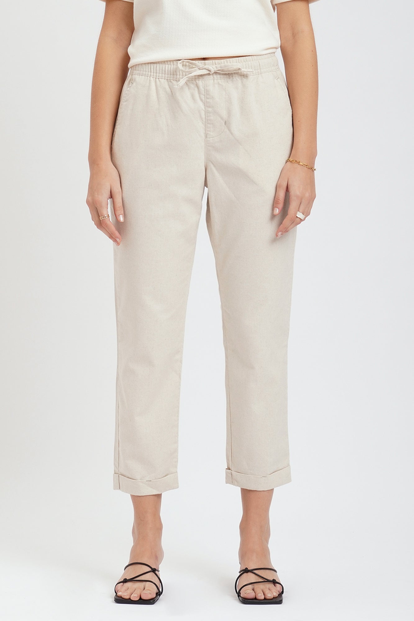 Chic Fit Linen Pull-On Pants