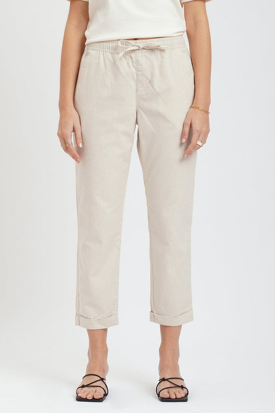 Chic Fit Linen Pull-On Pants