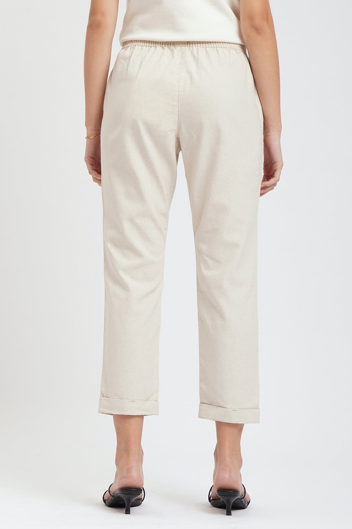 Chic Fit Linen Pull-On Pants