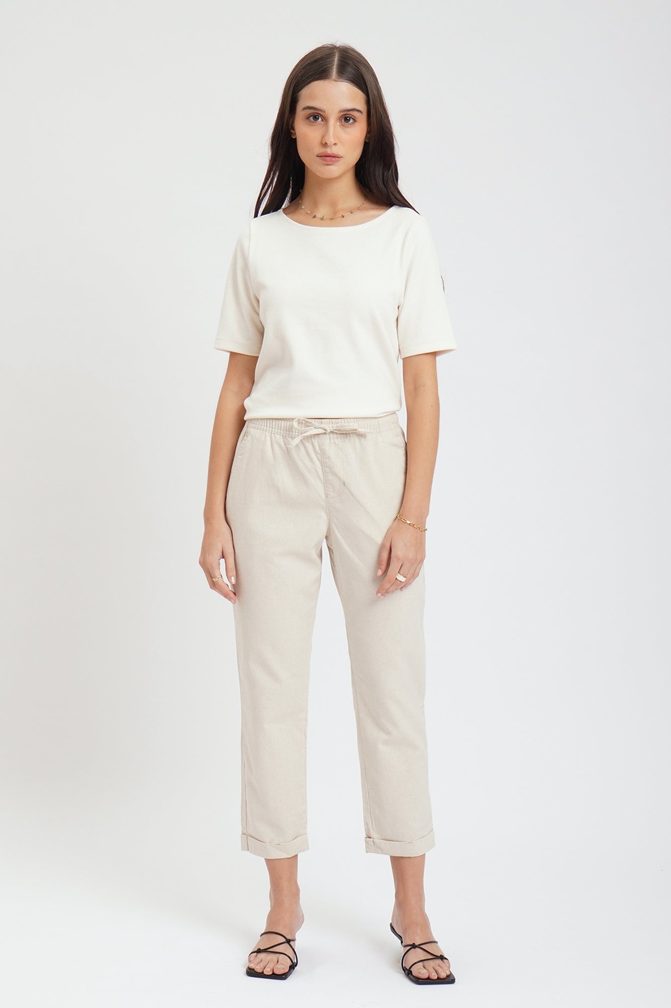 Chic Fit Linen Pull-On Pants