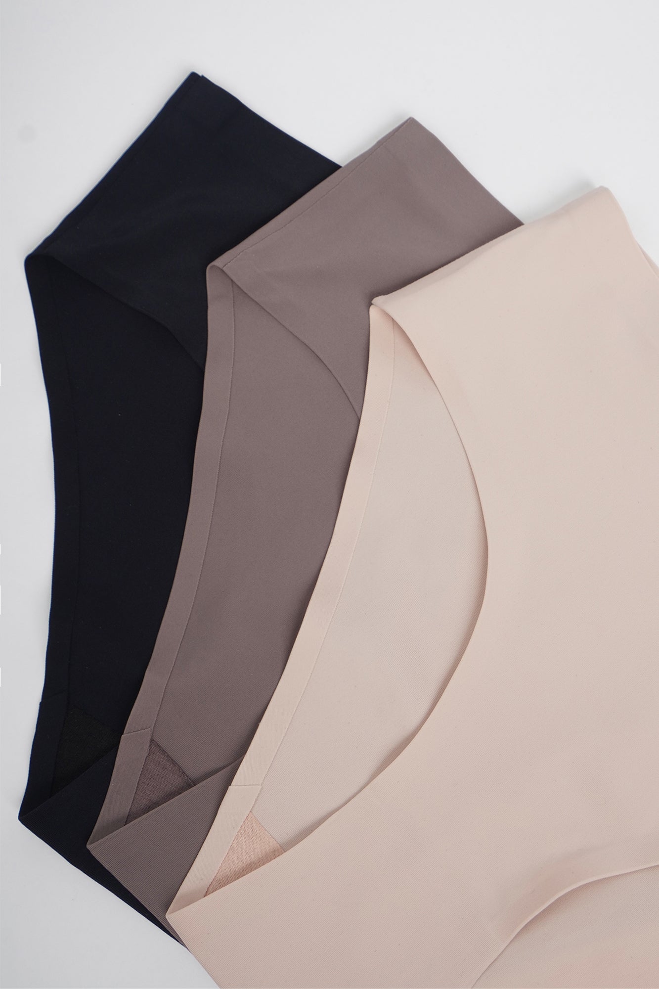 Penshoppe Core 3 In 1 Mid Rise Seamless Bundle Panty