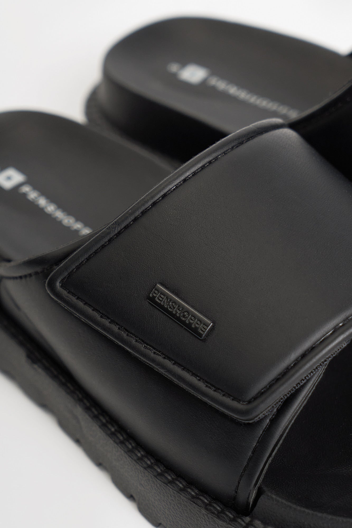 975743-Black (4).jpg