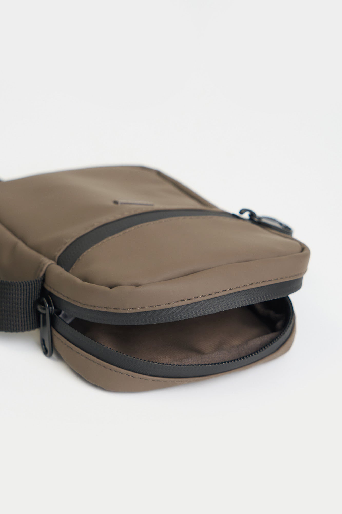 984992-Brown (2).jpg