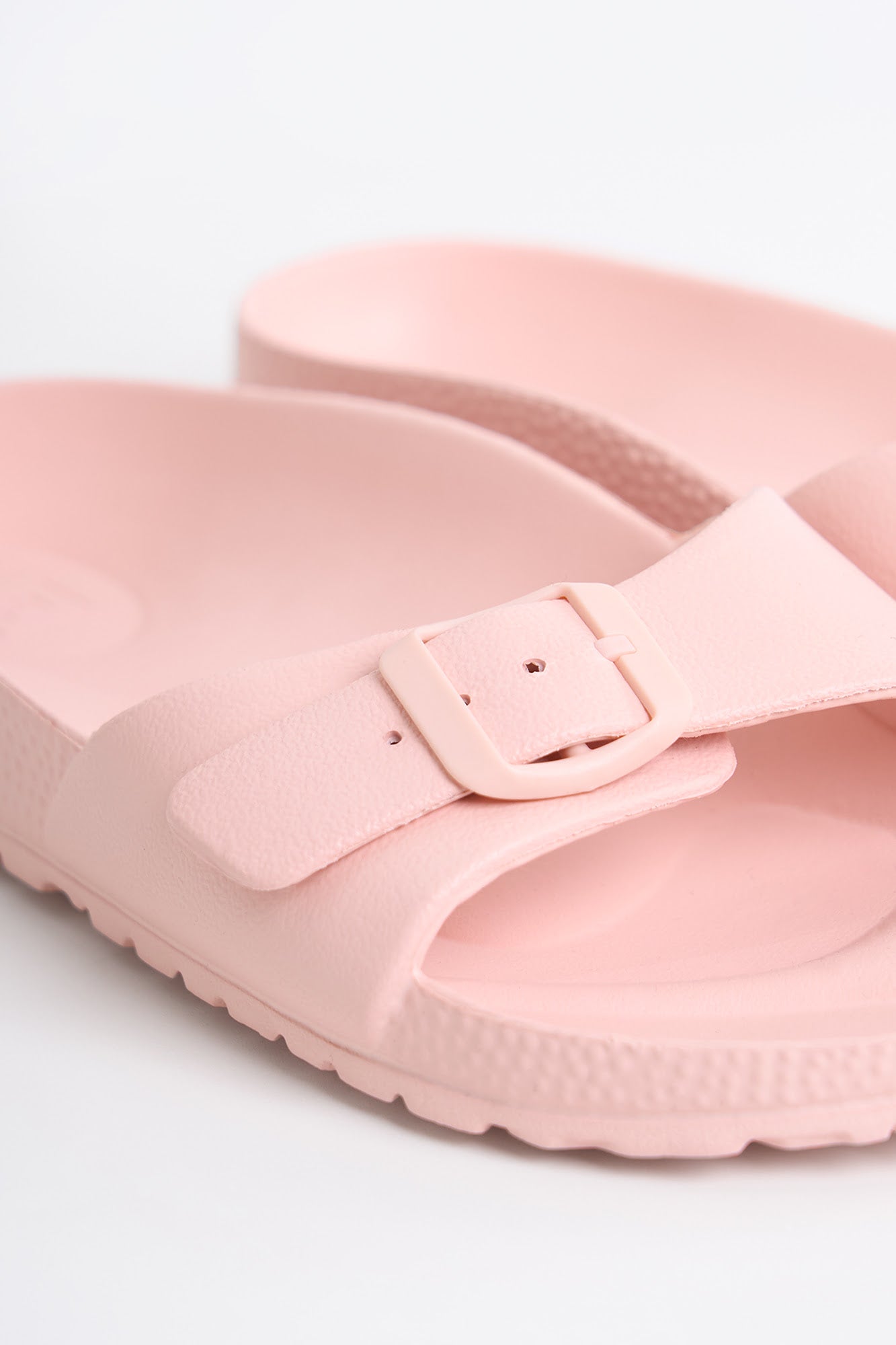 985446-Blush (1).jpg