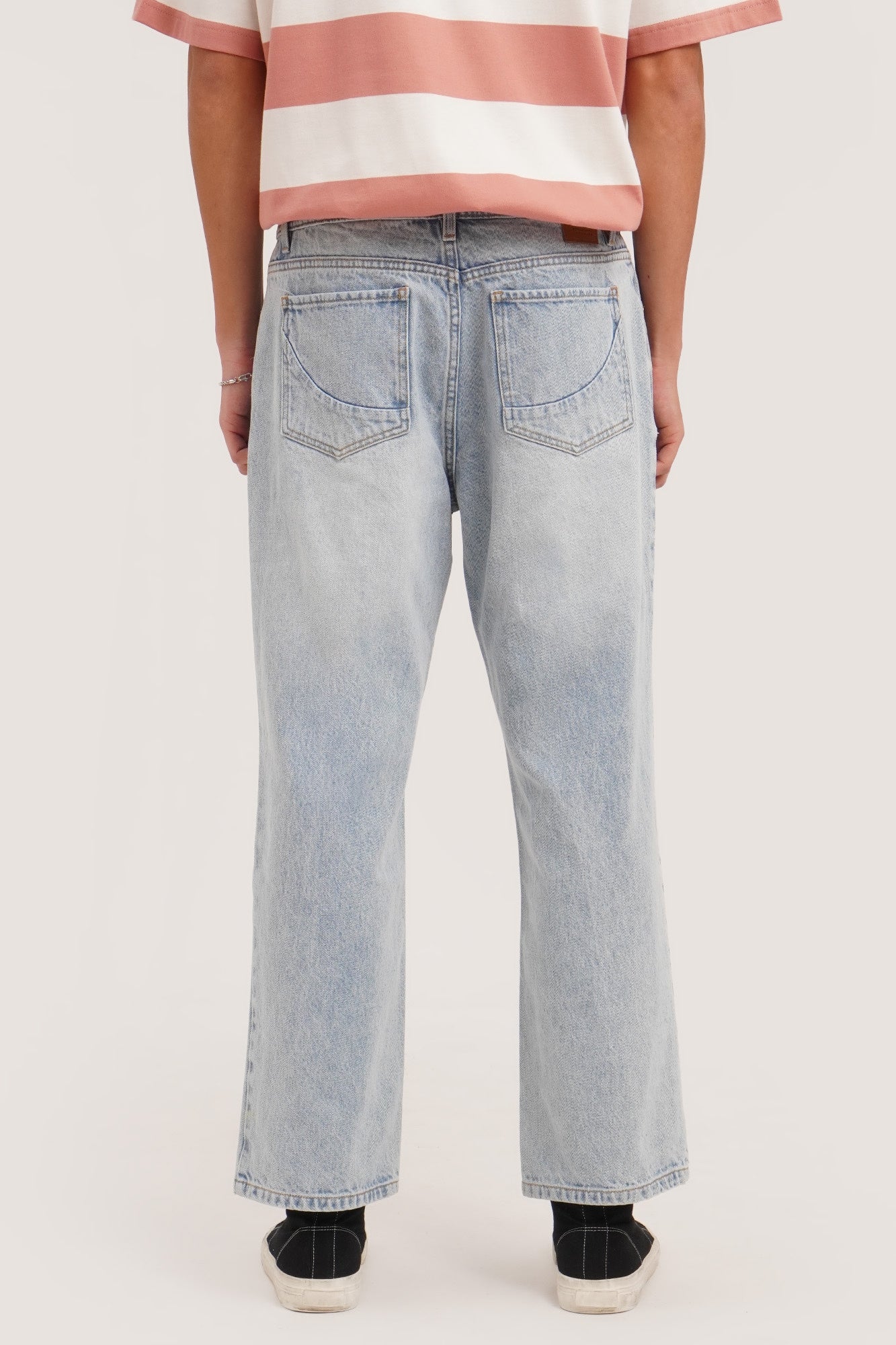 Straight Fit Heavy Denim Jeans in Light Blue Wash – PENSHOPPE