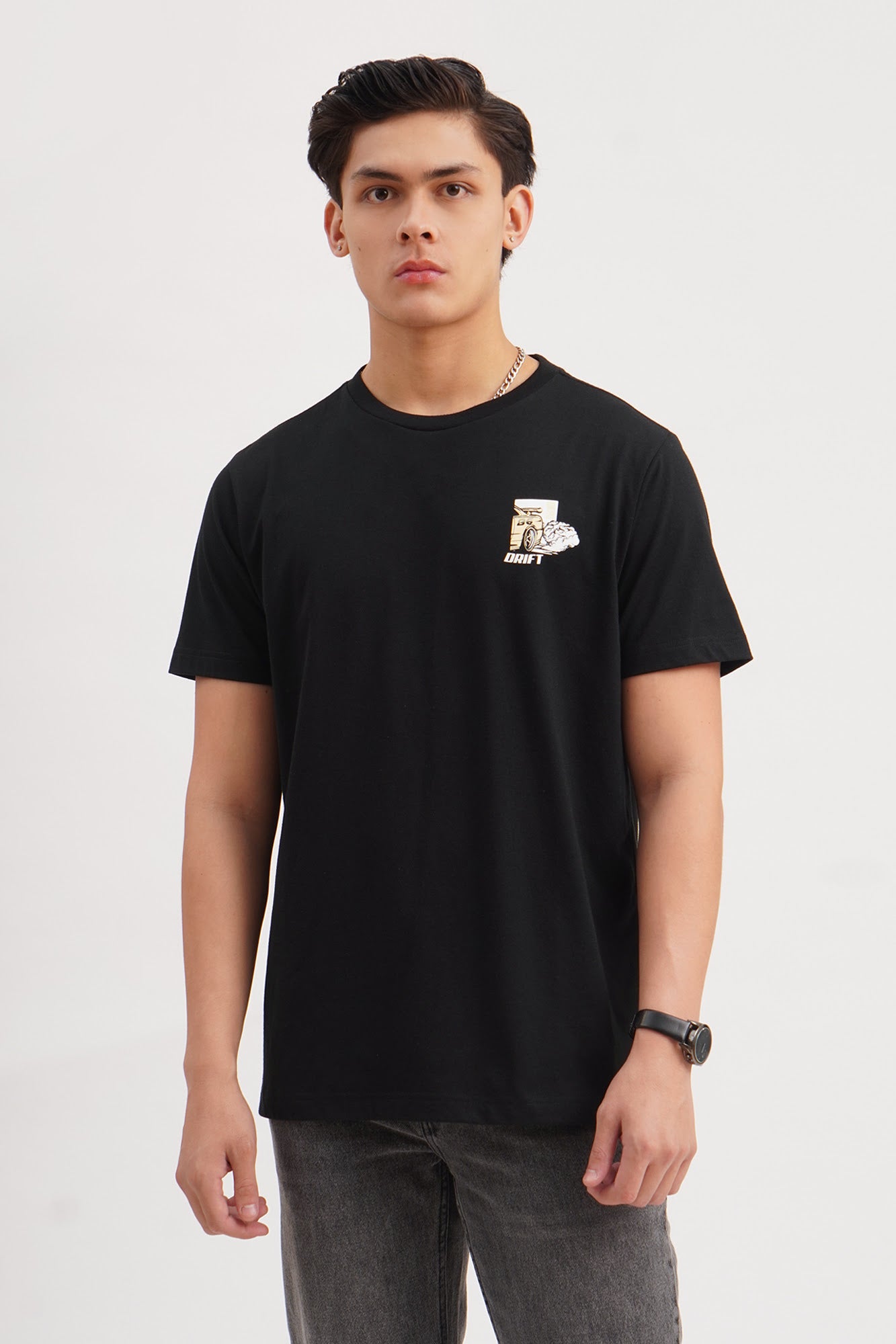Relaxed Fit T-Shirt with Pocket and Embroidery – PENSHOPPE