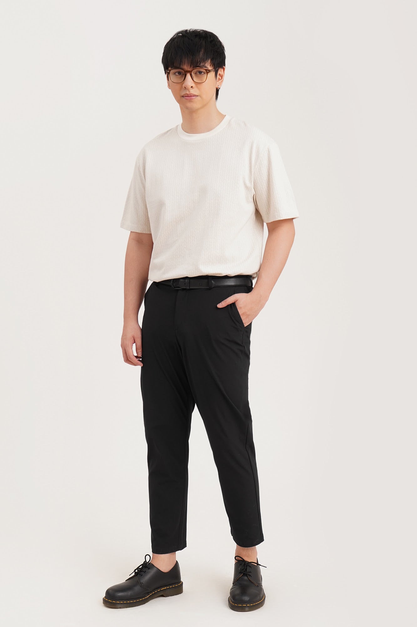 987370-Off White (1).jpg