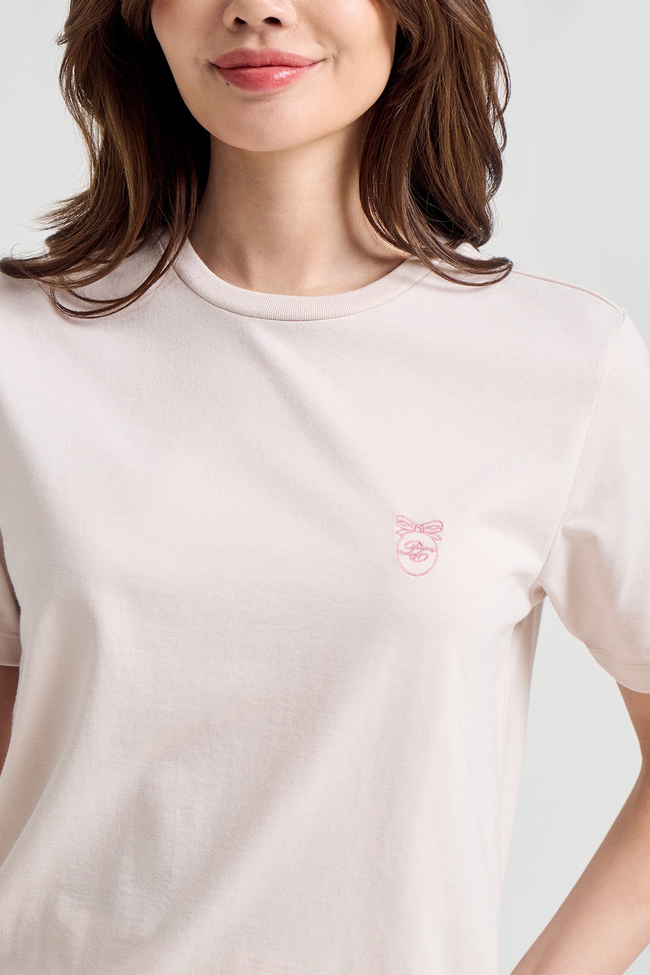 【PONDER.ER】LUCID Smocked Graphic T-shirt S24TTS03B P101-JHBB224-2_clipped_rev_1.