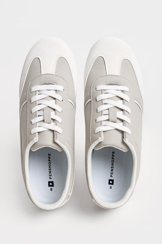Women's Leather Sneakers with Contrasting Outline