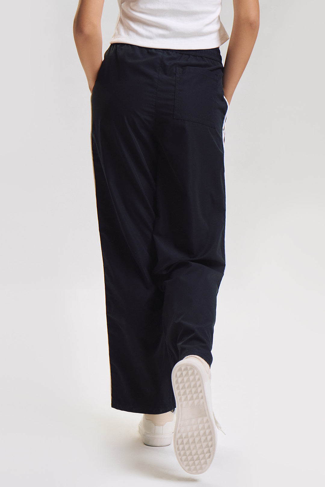 987845-Black (2).jpg