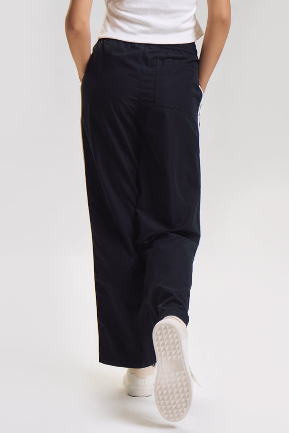 987845-Black (2).jpg