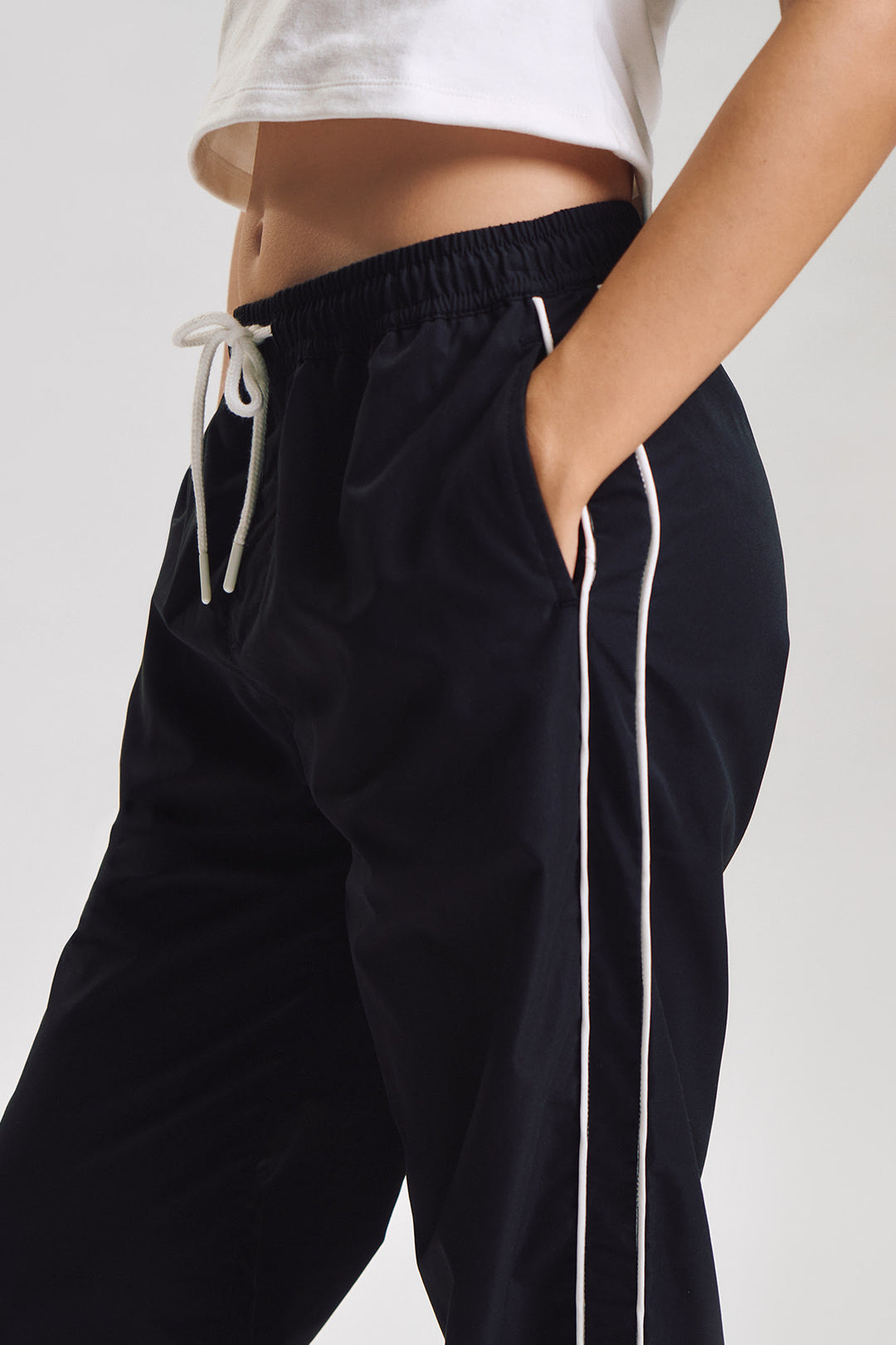 987845-Black (4).jpg