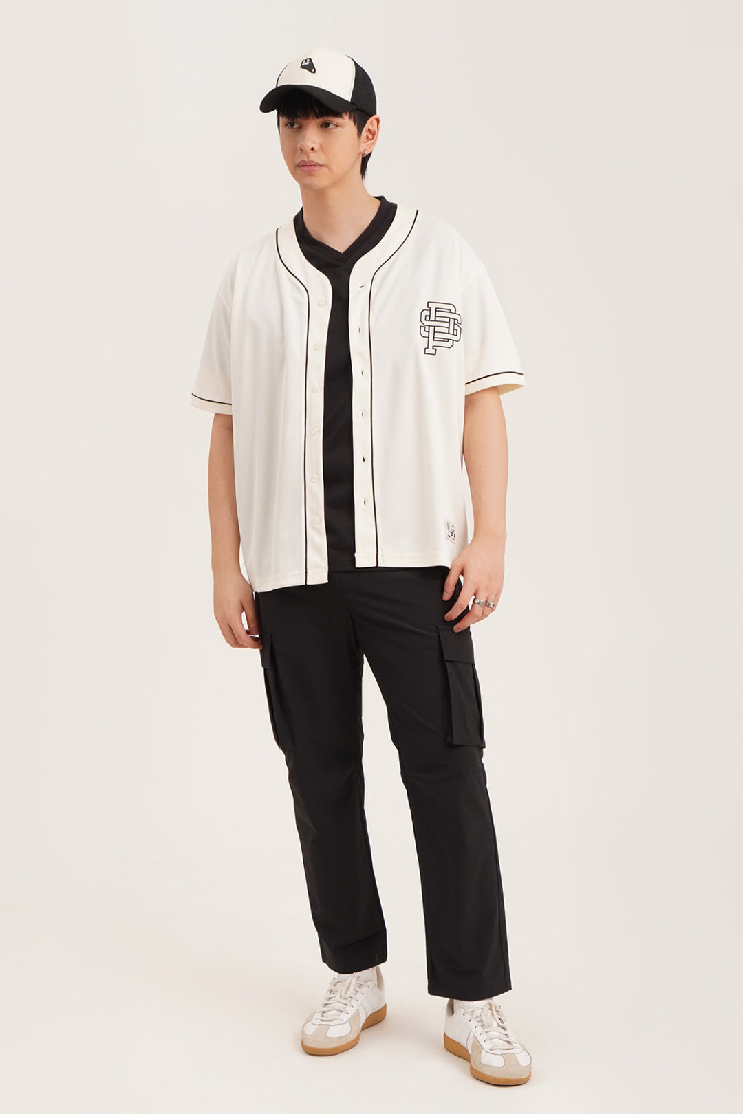 987887-Off White (1).jpg