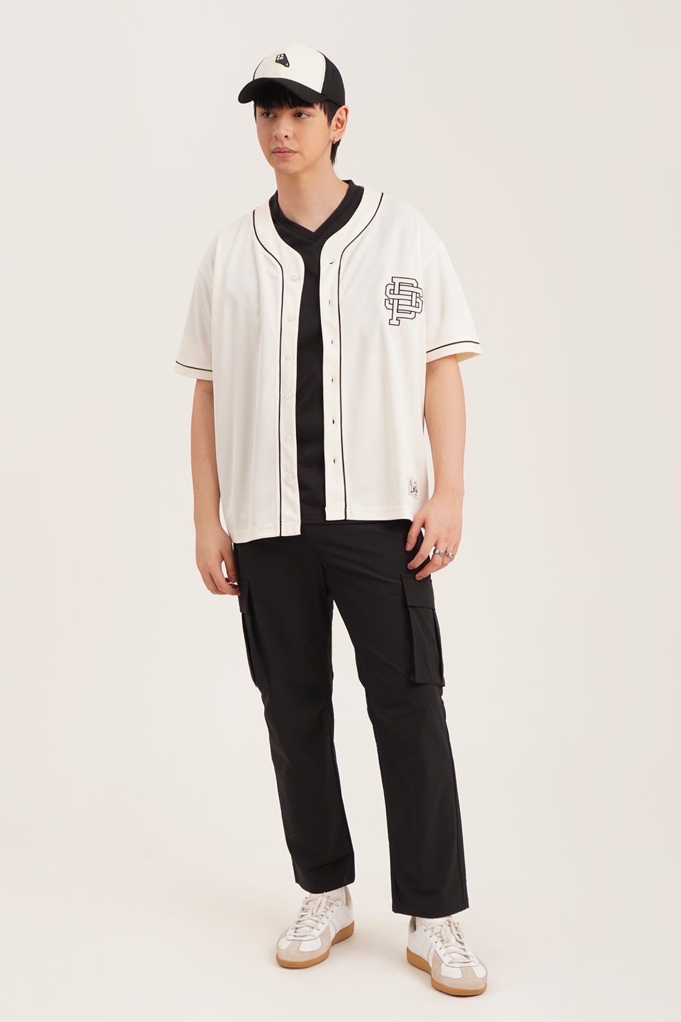 987887-Off White (1).jpg