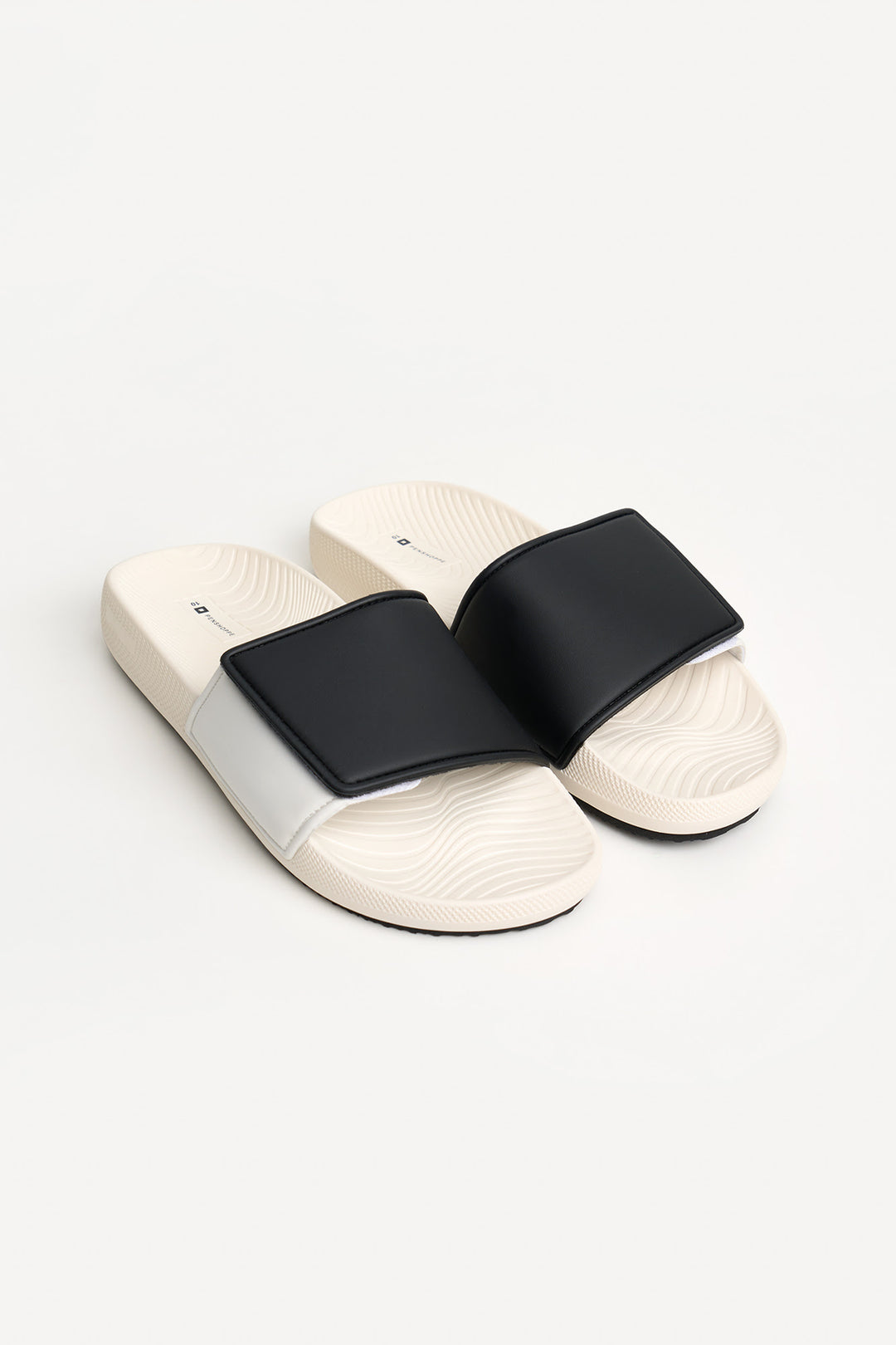 988180-Off White (3).jpg