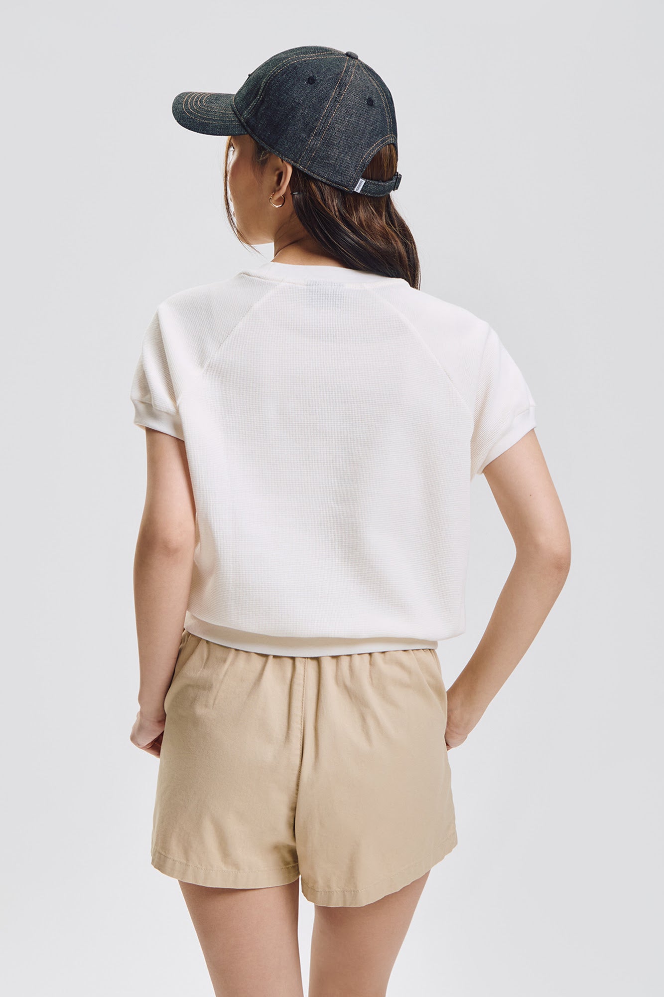 988395-Off White (4).jpg