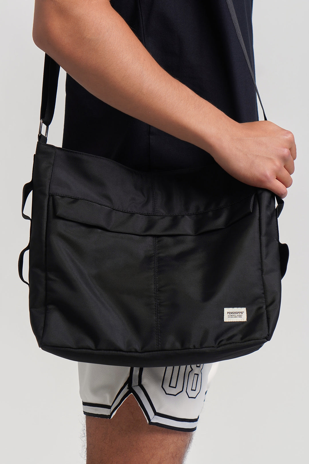 988544-Black (1).jpg