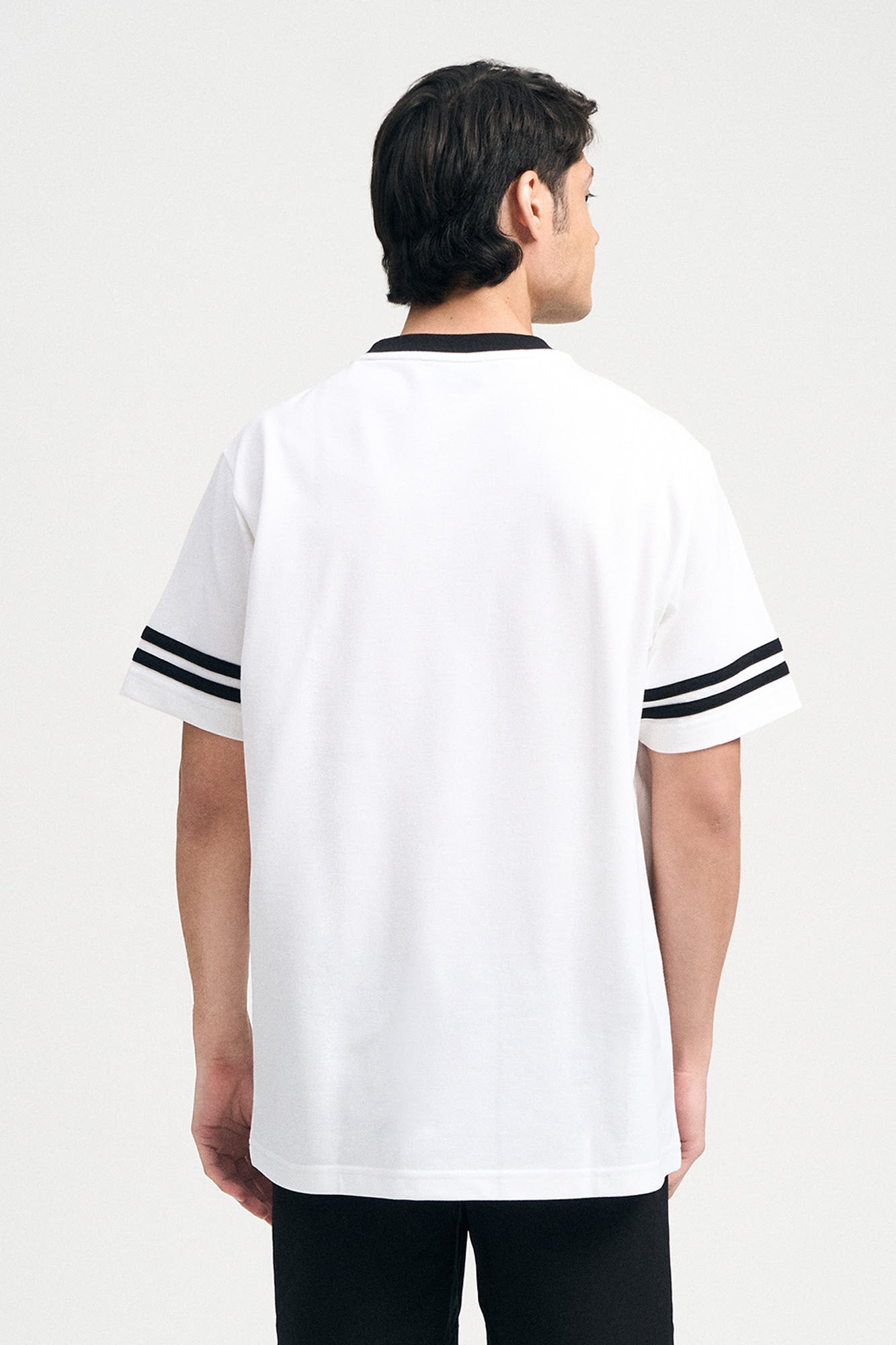 Regular Fit T-Shirt with Contrast Details – PENSHOPPE