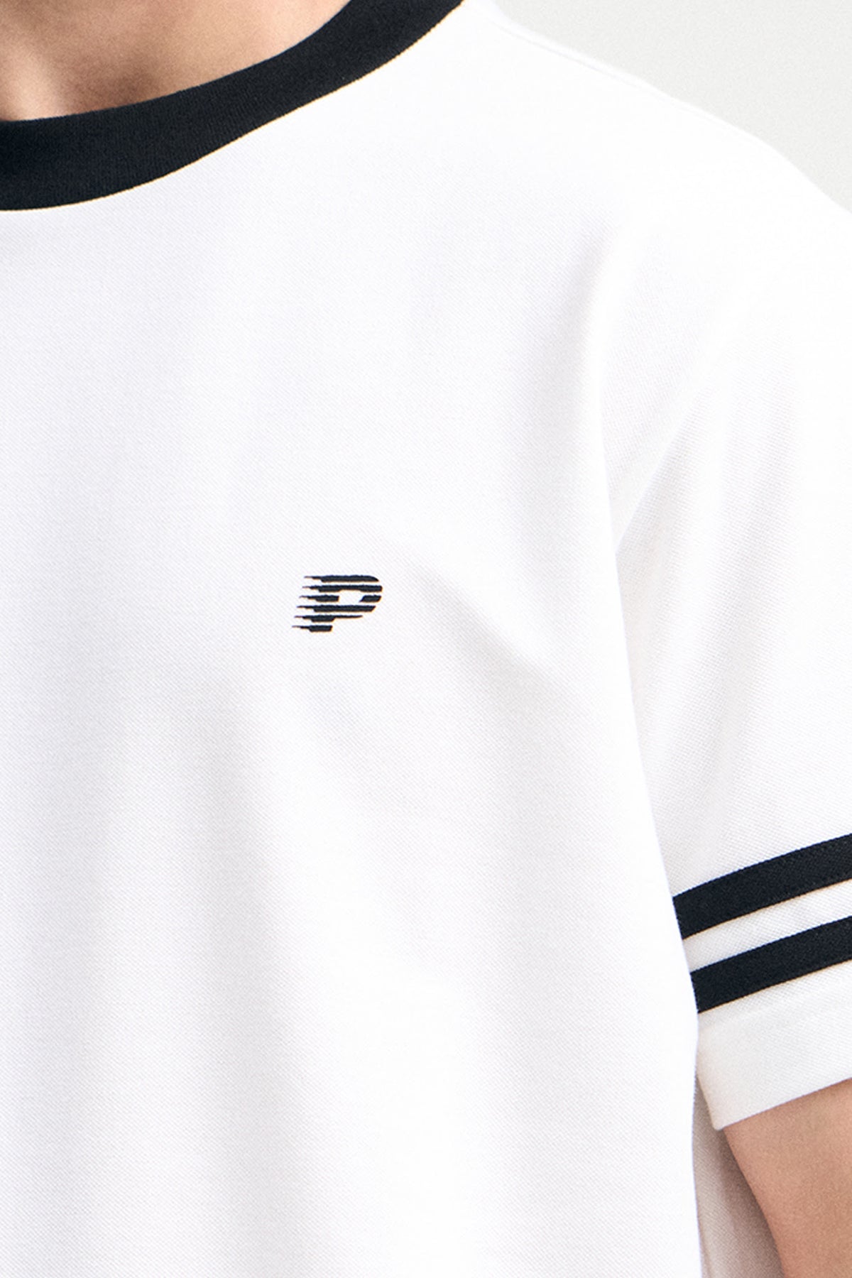 Regular Fit T-Shirt with Contrast Details – PENSHOPPE