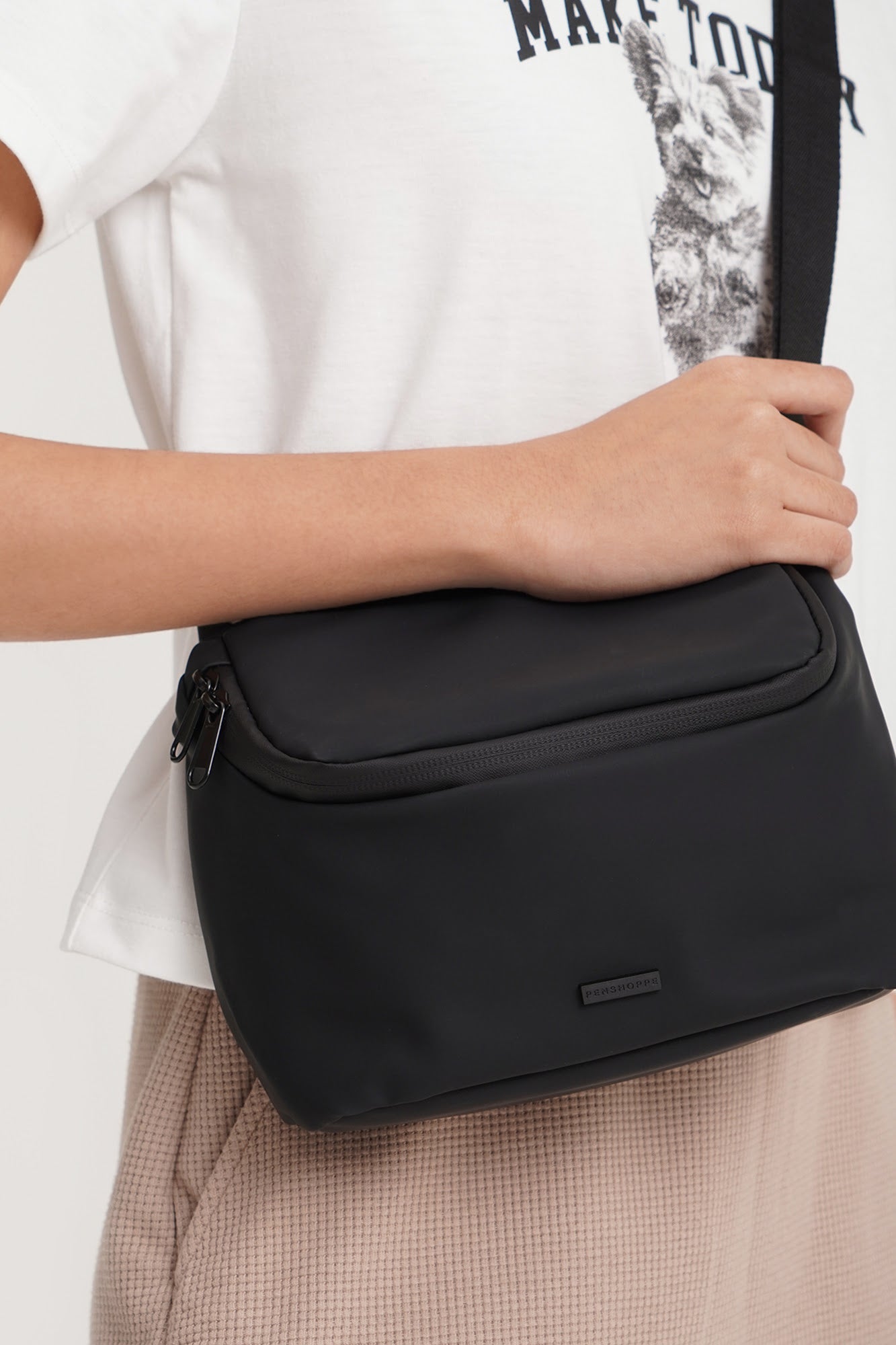 988883-Black (2).jpg