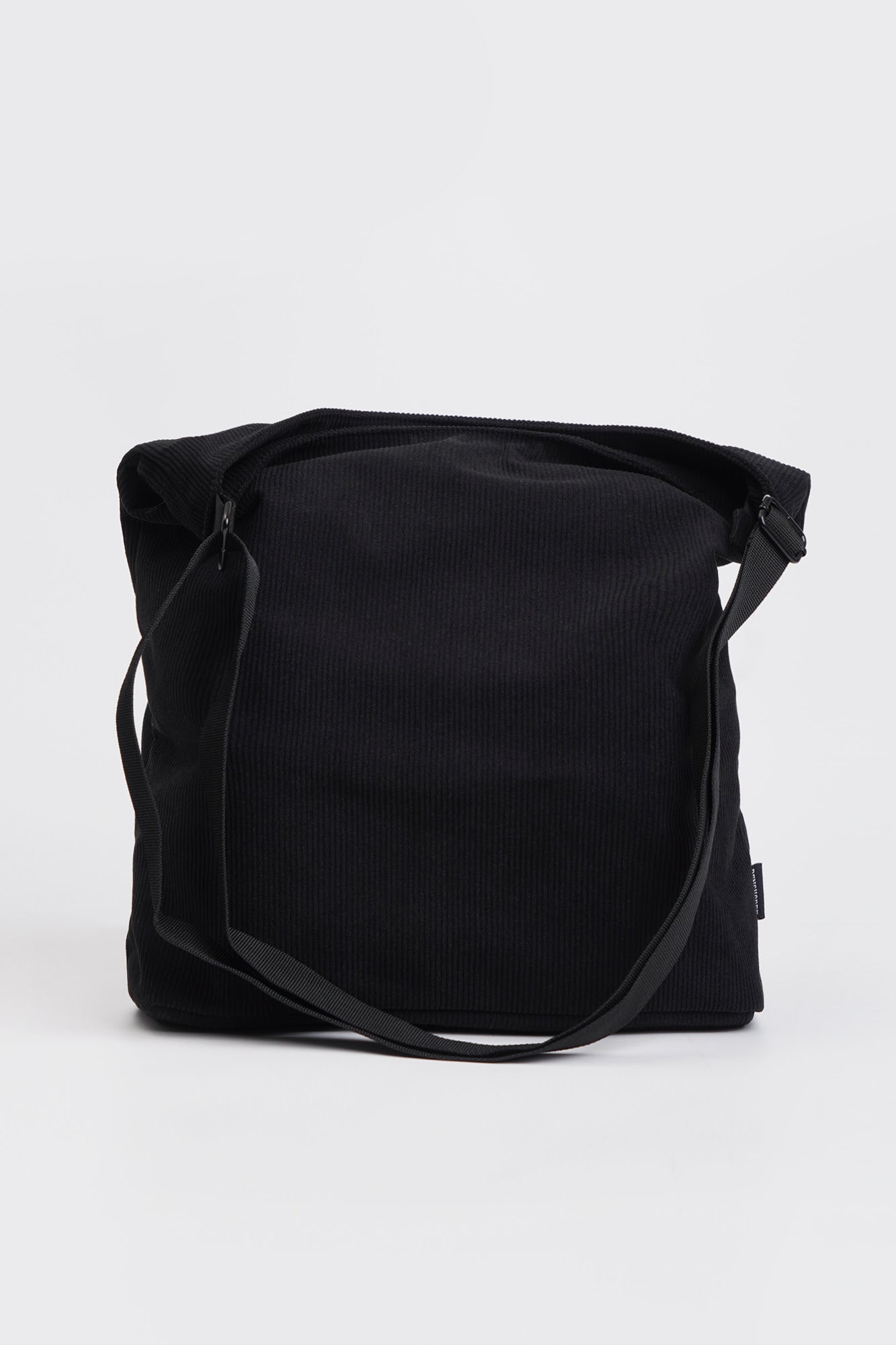 989062-Black (1).jpg