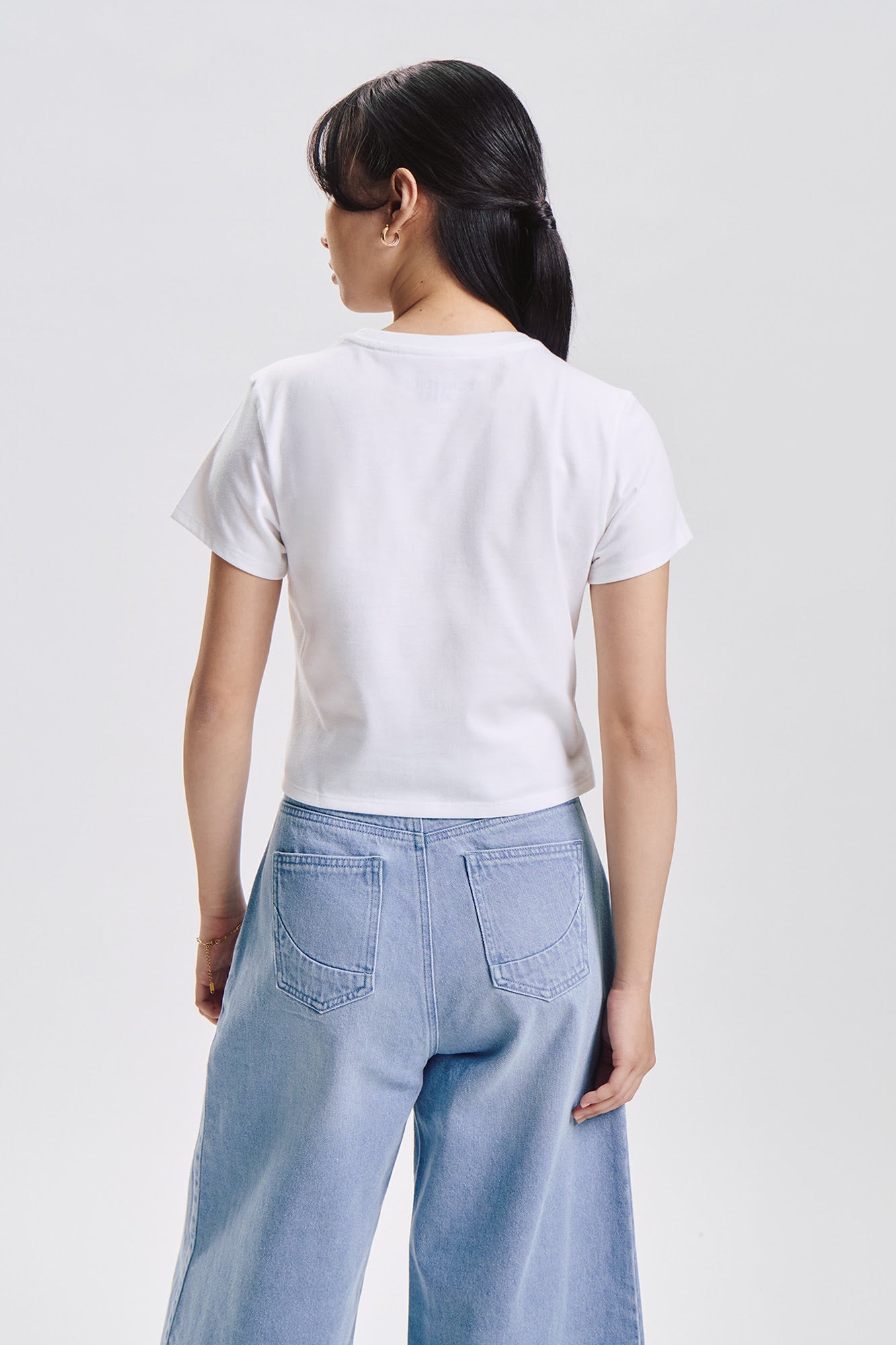 989168-Off White (3).jpg